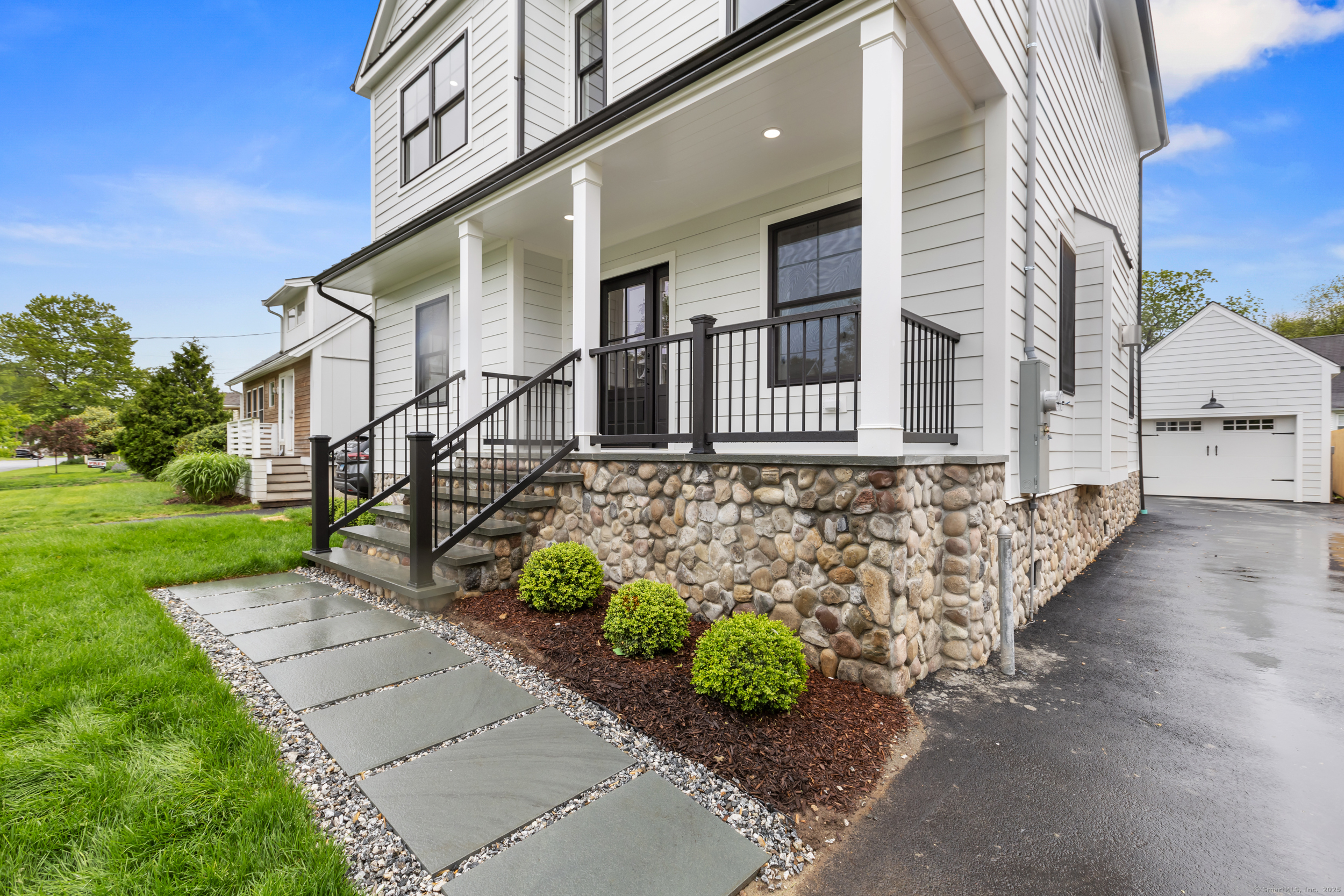 879 Riverside Drive