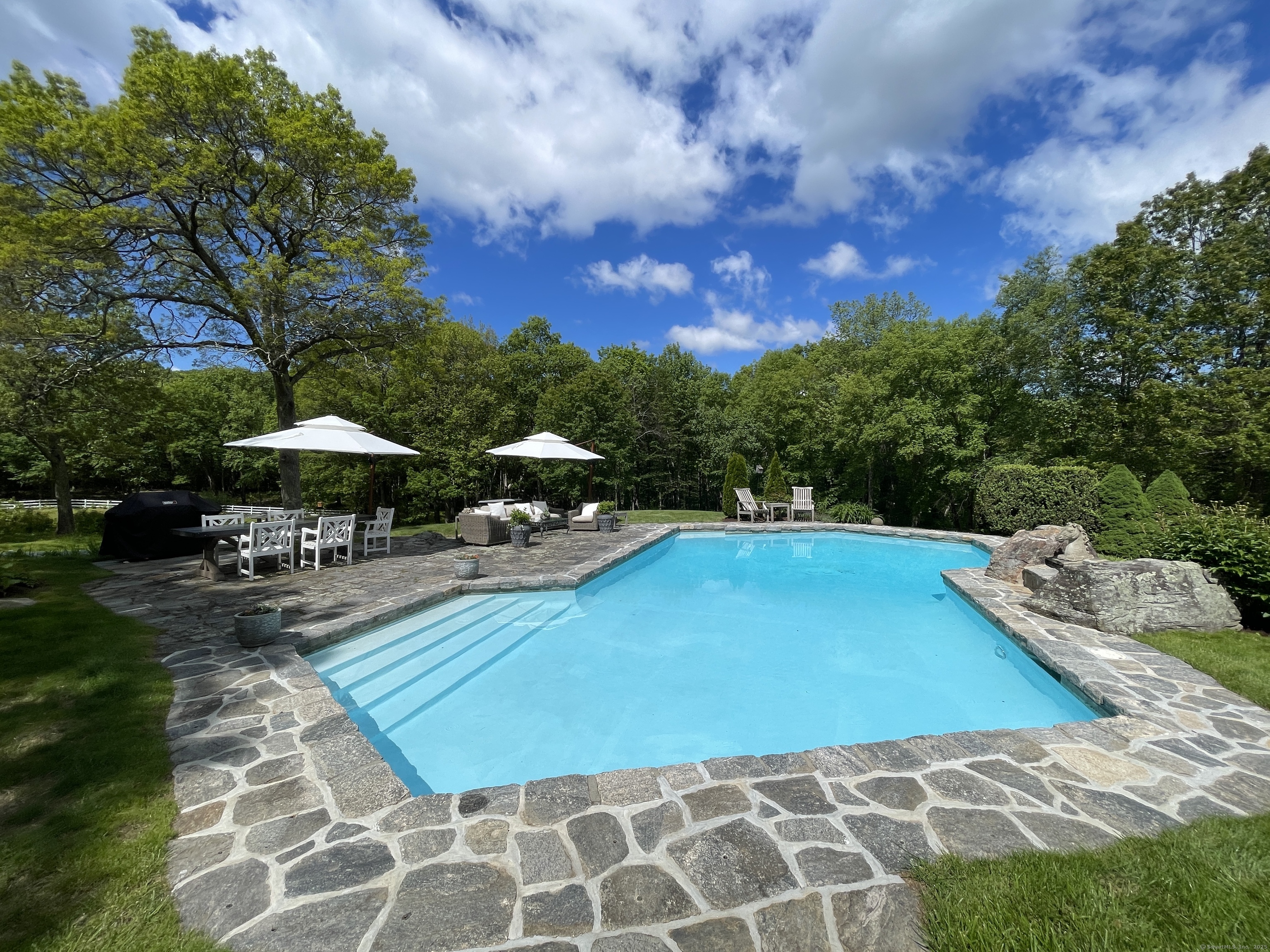 Botsford Hill Road, Roxbury, Connecticut - 4 Bedrooms  
3 Bathrooms  
9 Rooms - 
