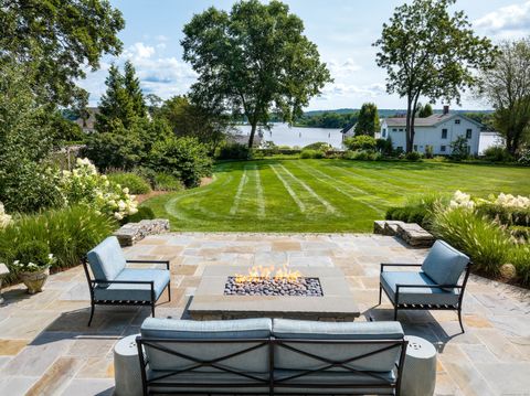7 Dickinson Lane Essex CT 06426