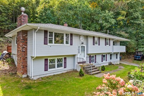 192 Leffingwell Road Montville CT 06382