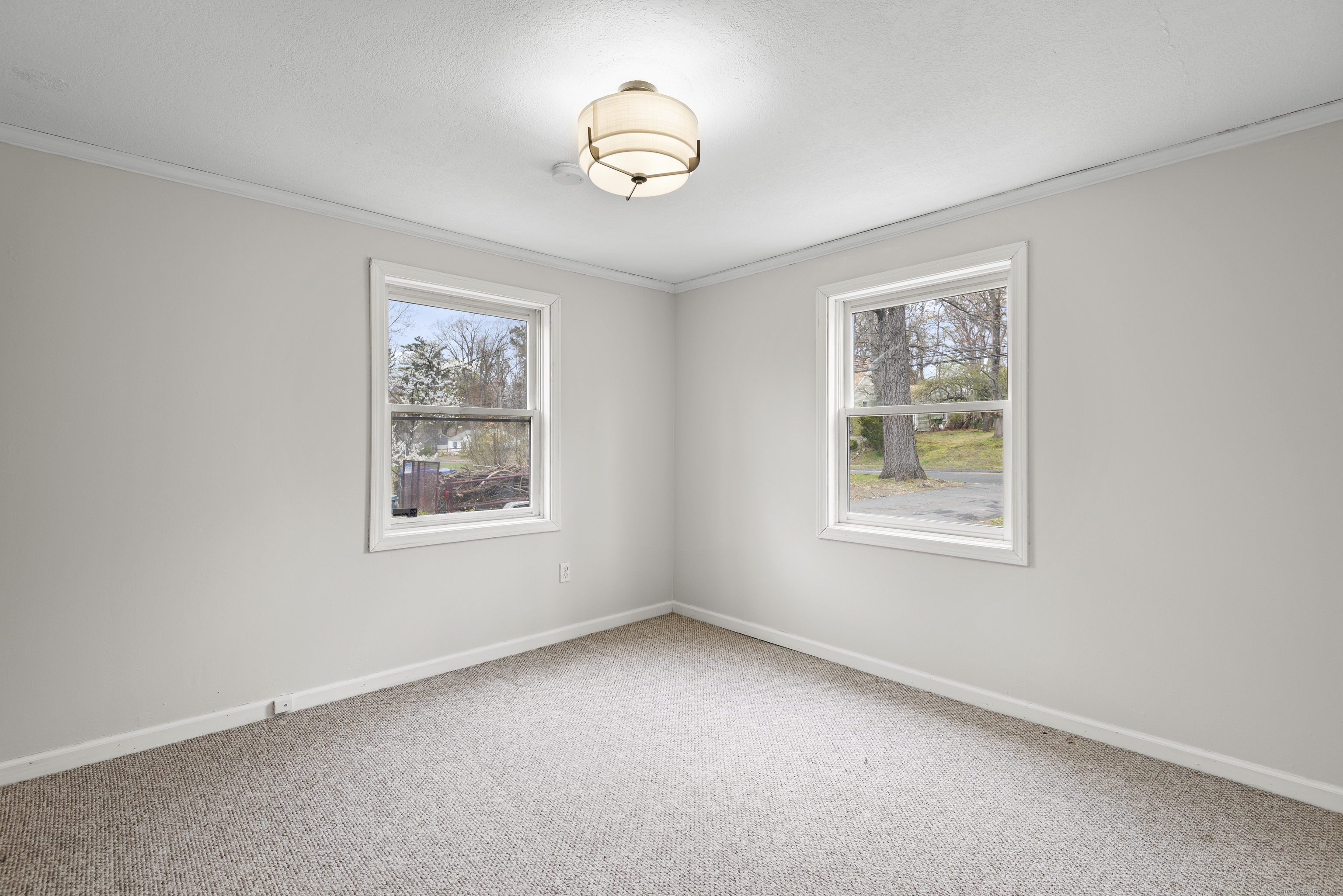 934 Matianuck Avenue, Windsor, Connecticut image 15