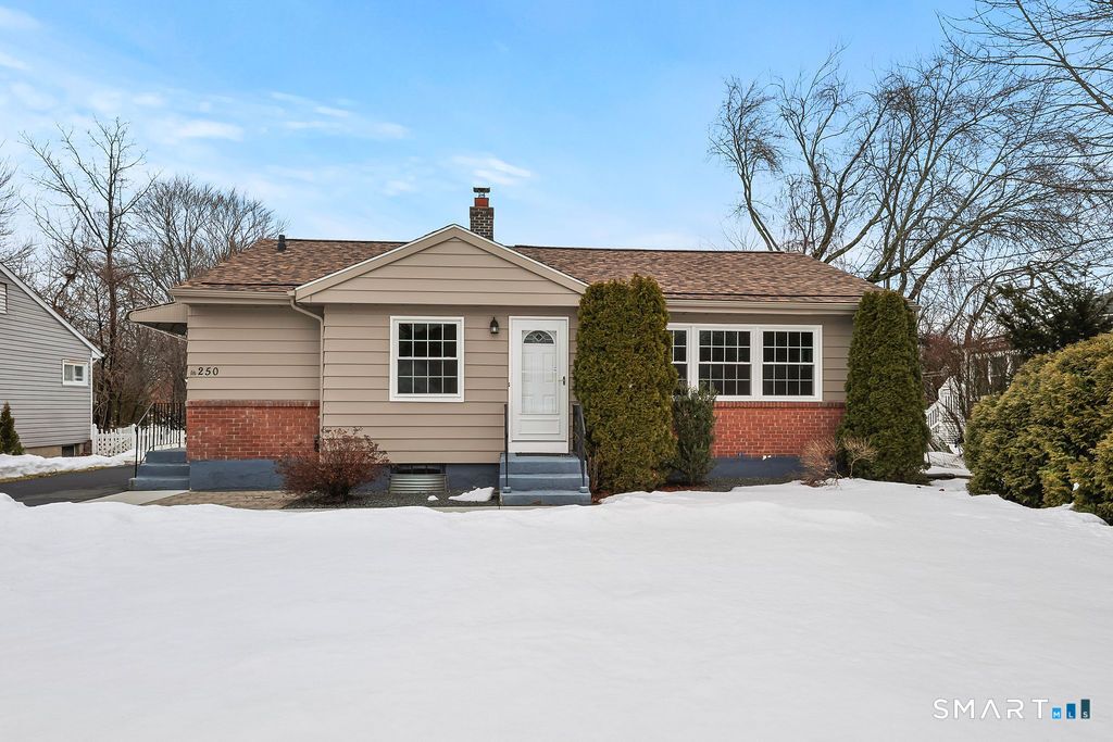 Photo of 250 Edward Street, Wethersfield, CT 06109 (MLS # 24159076)