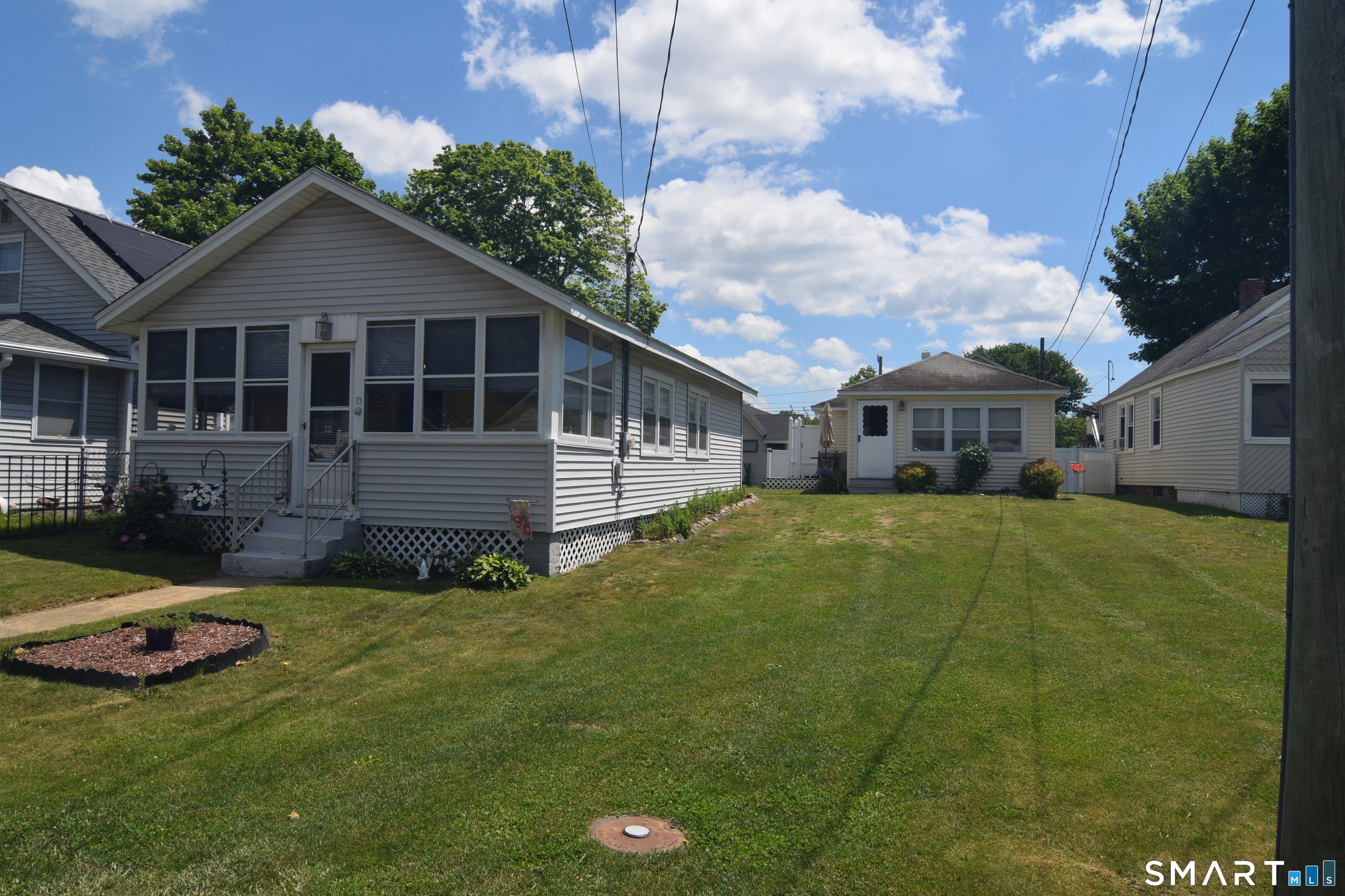 10 Hartford Avenue
