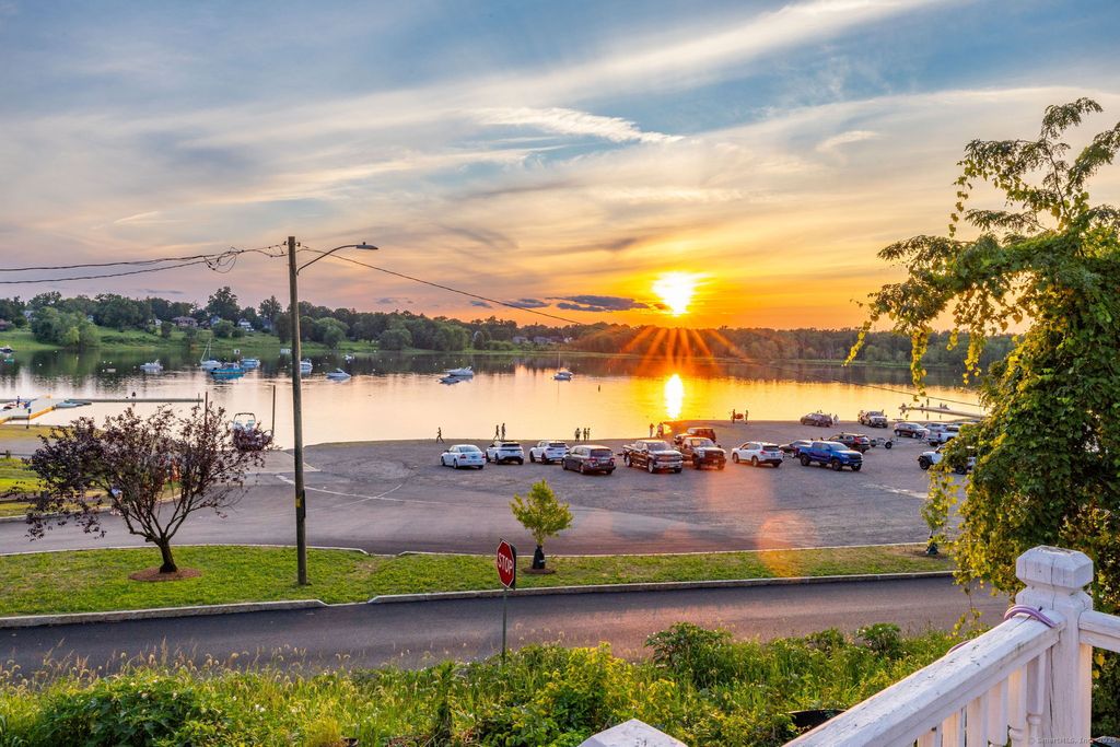 Photo of 538 Main Street, Wethersfield, CT 06109 (MLS # 24160493)