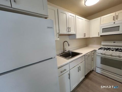 34 prospect Street 4M Norwalk CT 06850