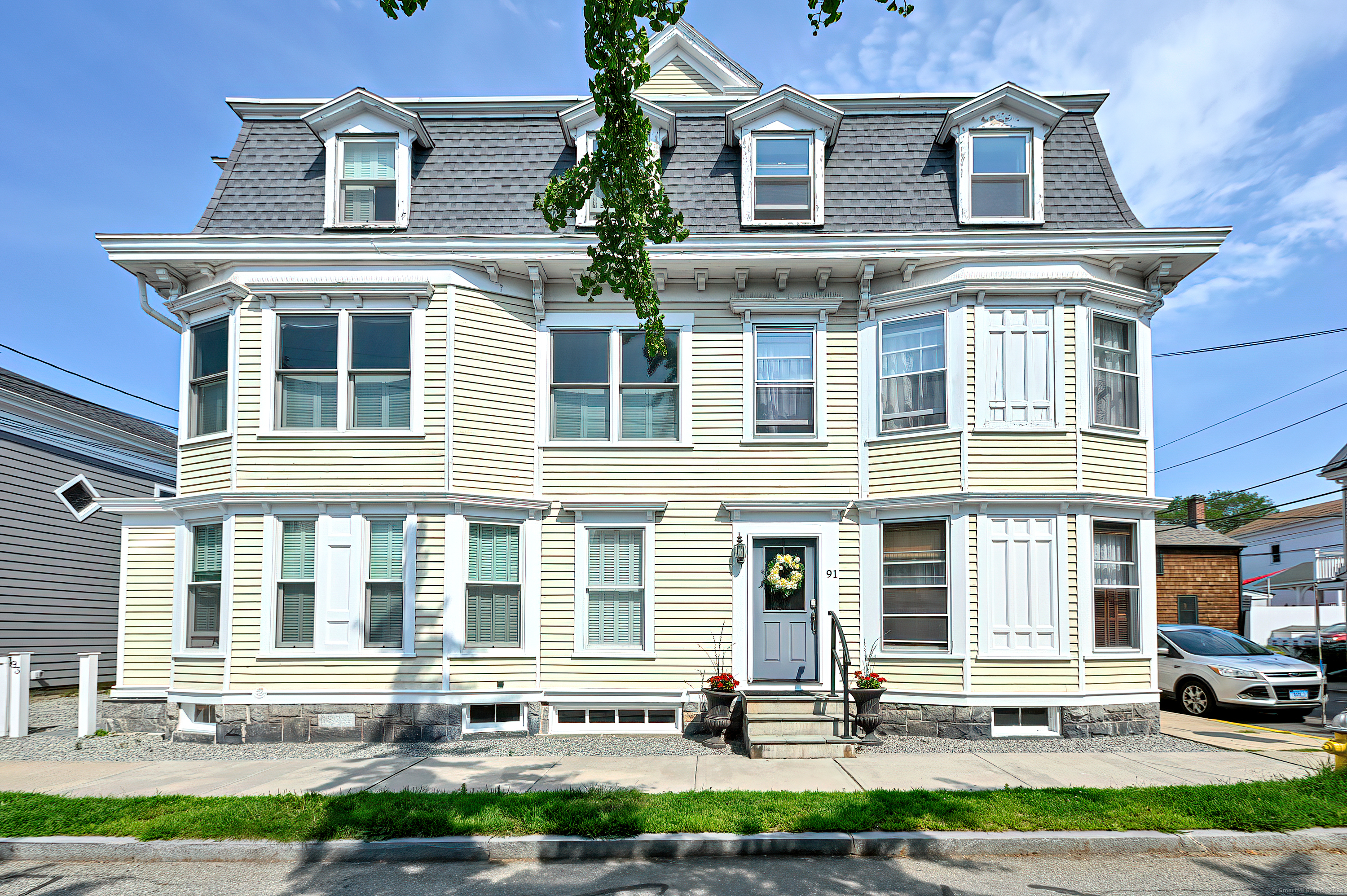 Water Street, Stonington, Connecticut - 6 Bedrooms  
8 Bathrooms  
10 Rooms - 