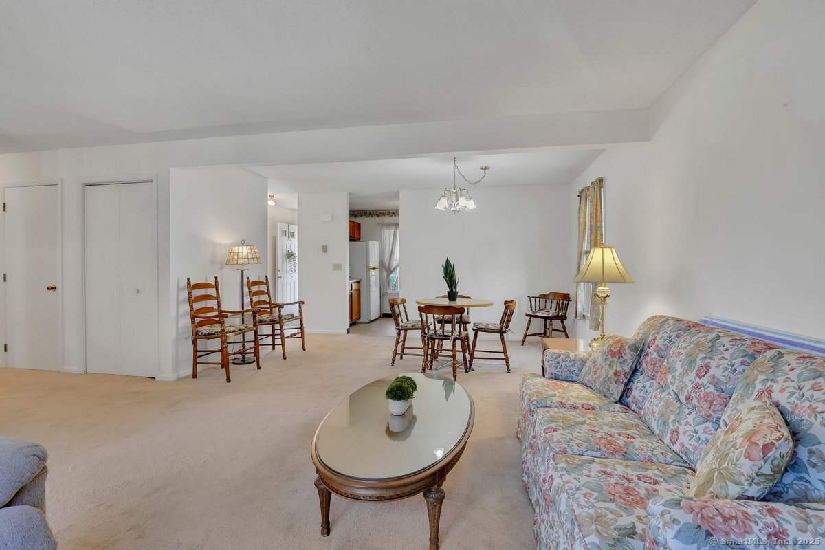54 Rope Ferry Road #D80, Waterford, Connecticut image 5