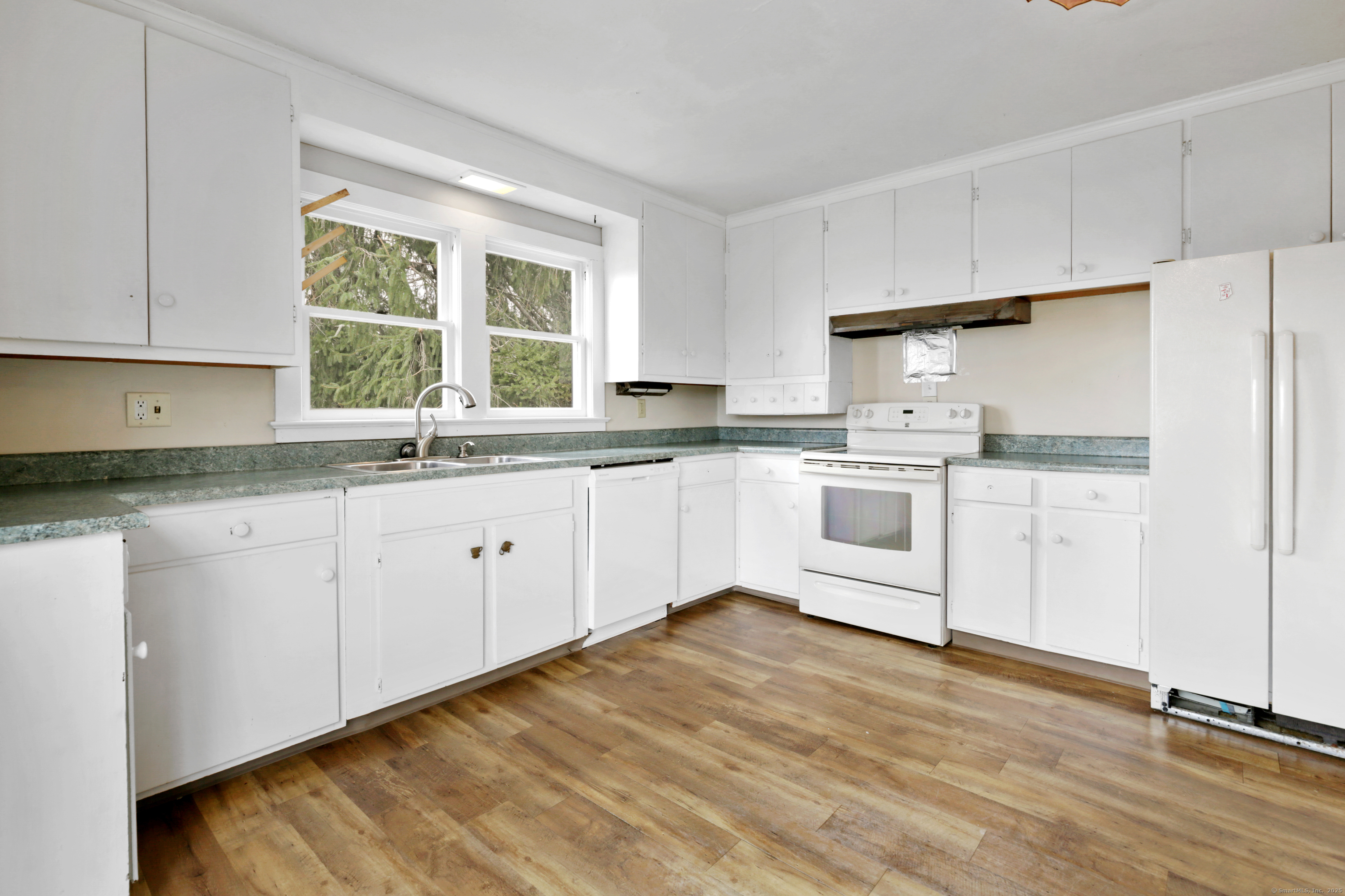 39 W Mystic Avenue, Groton, Connecticut image 13