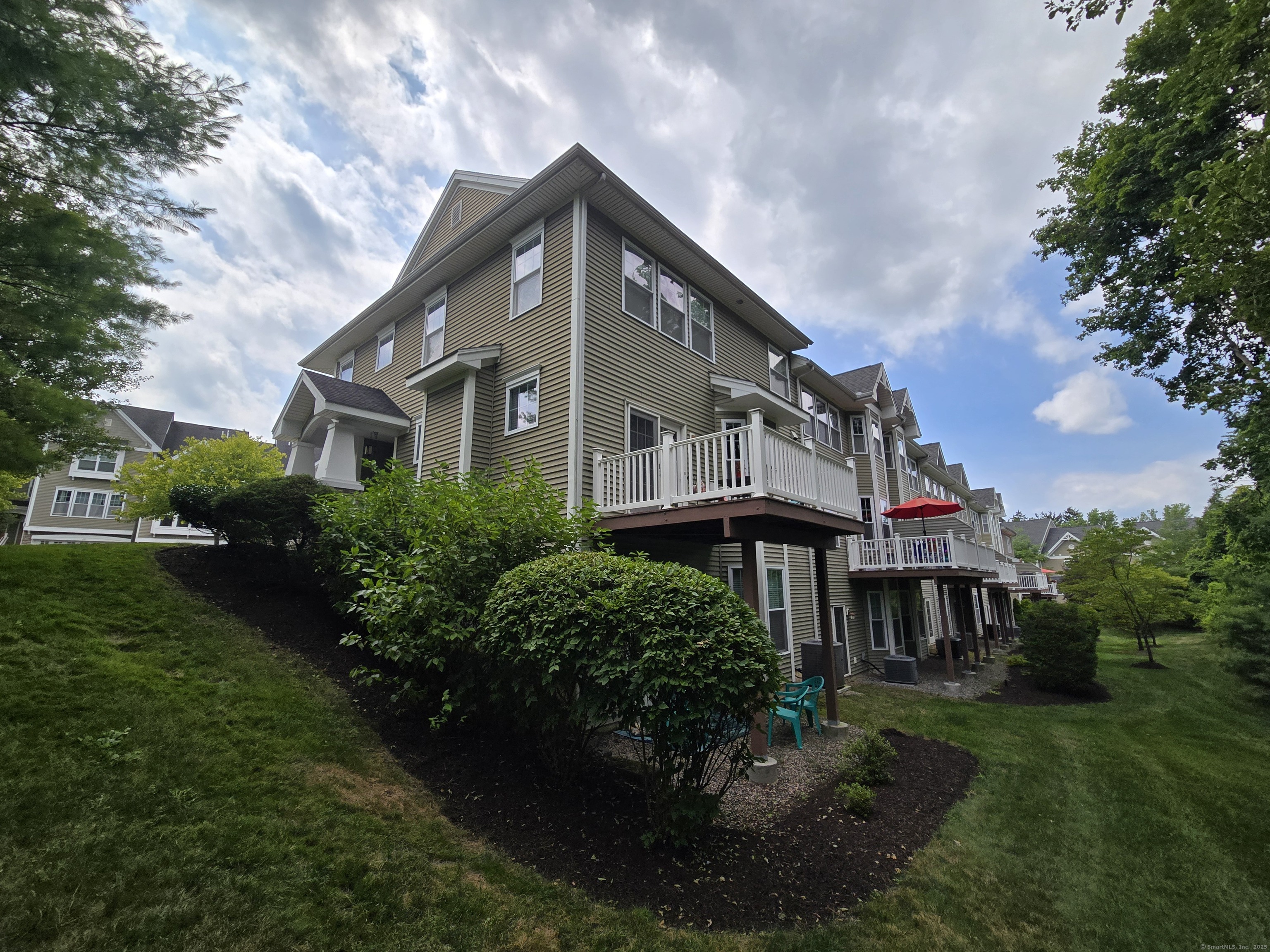 73 Lawrence Avenue 73