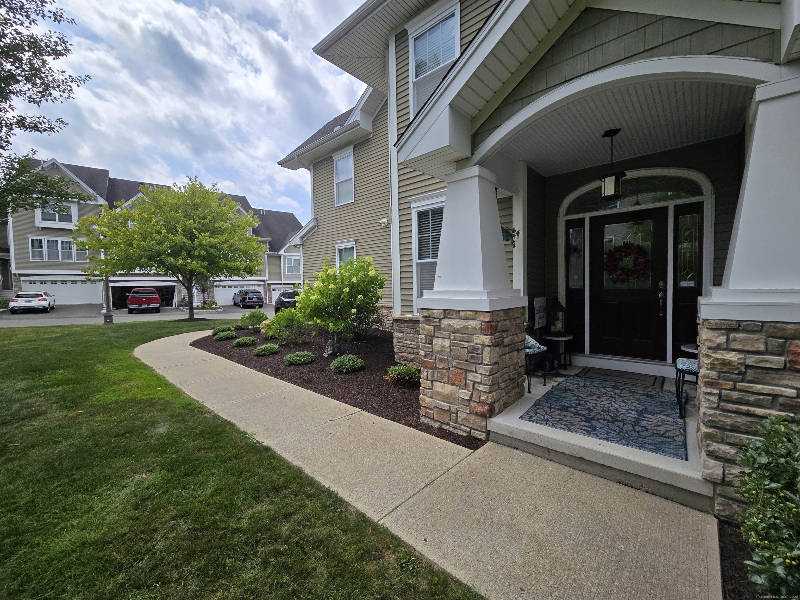 73 Lawrence Avenue 73