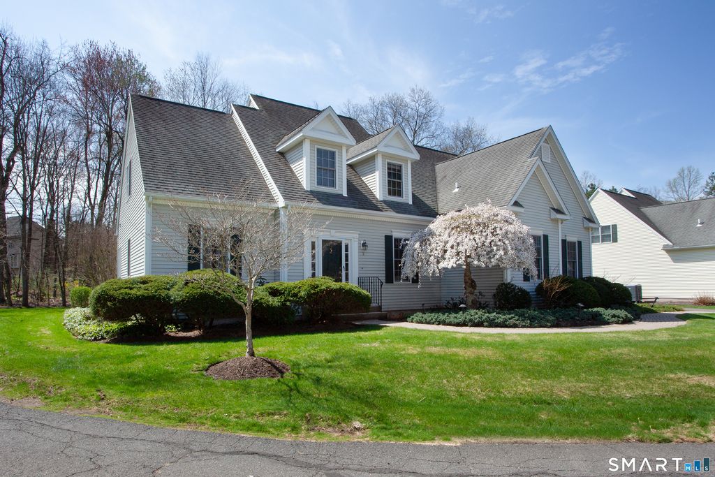 Photo of 3 Eagles Glen, Avon, CT 06001 (MLS # 24162023)