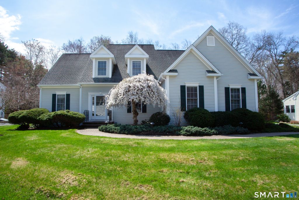 Photo of 3 Eagles Glen, Avon, CT 06001 (MLS # 24162023)