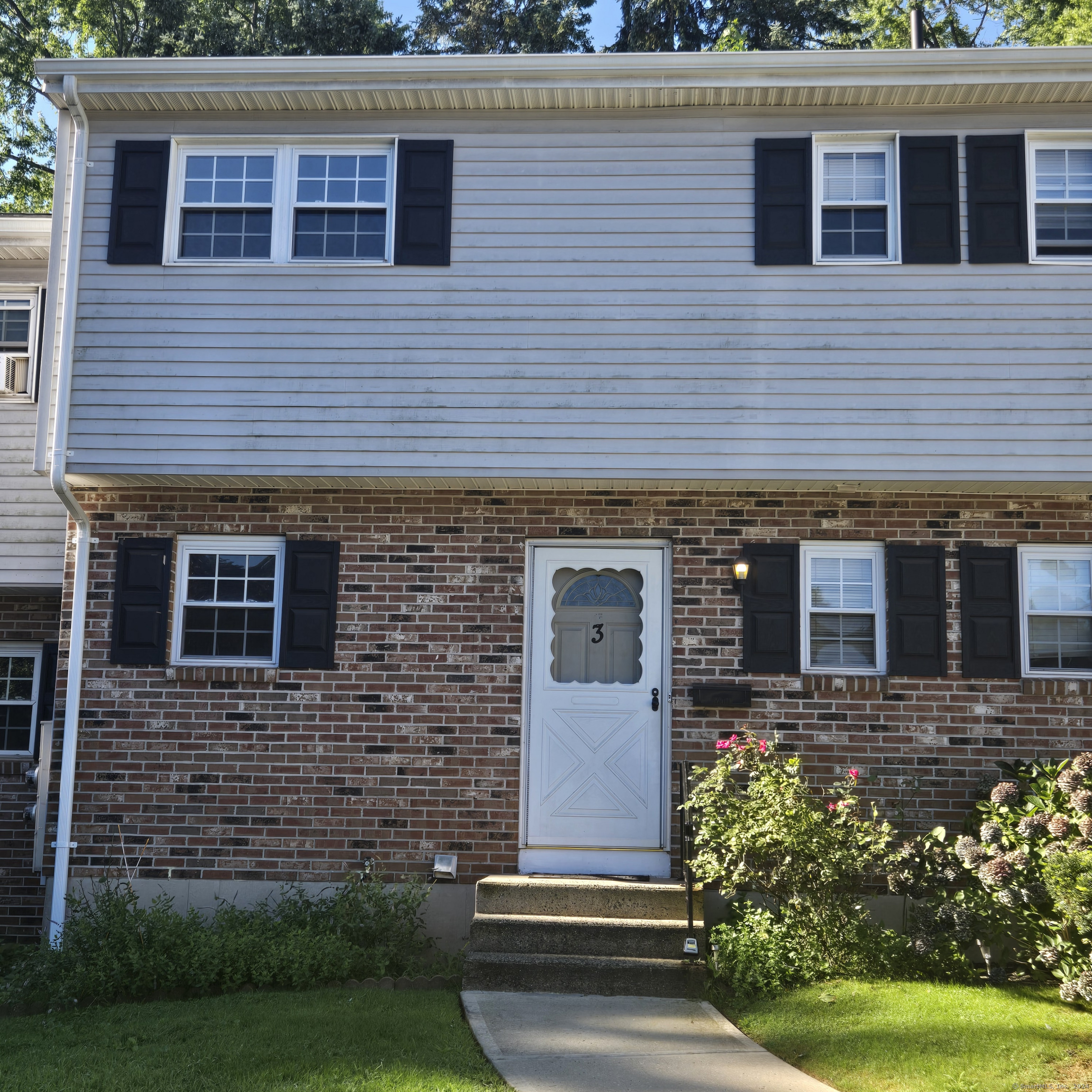 View Southington, CT 06479 townhome