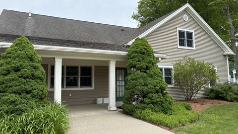162 East Main Street Clinton CT 06413