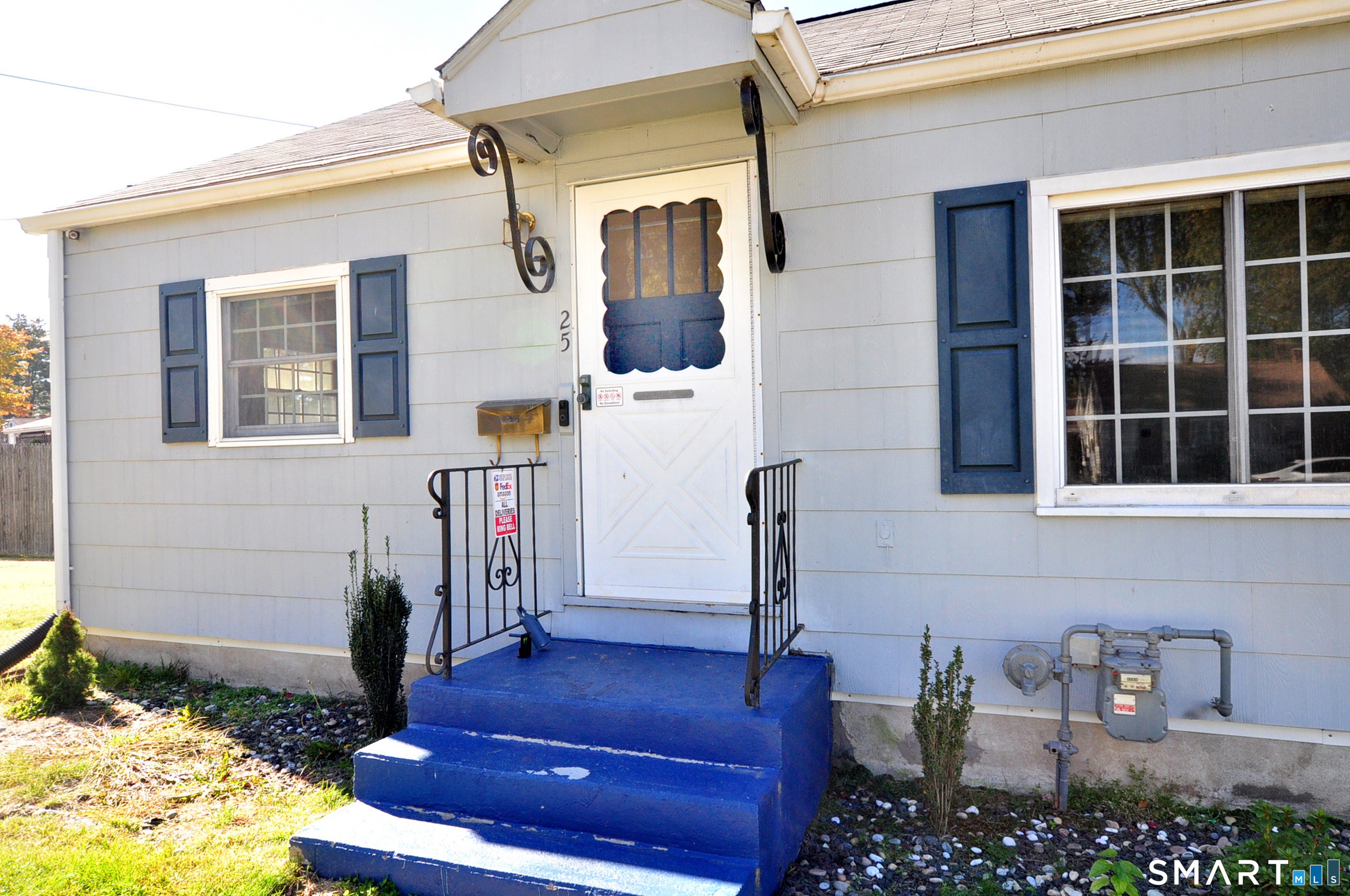 25 Warren Drive
