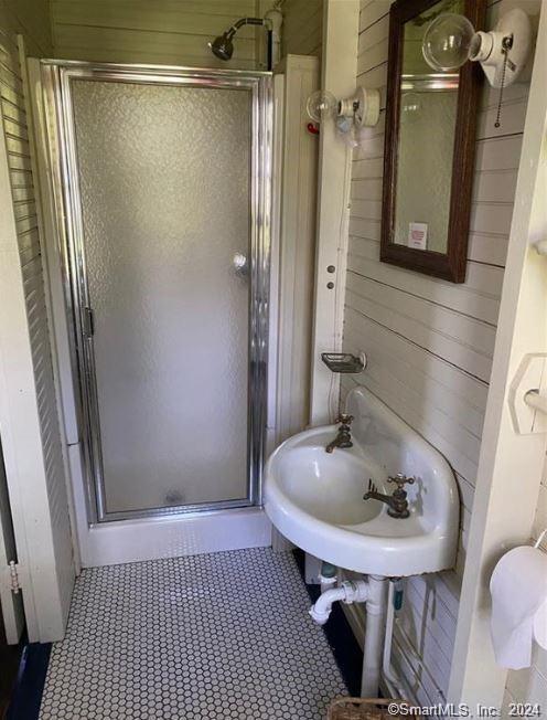 Madison, Connecticut 06443, United States, 6 Bedrooms Bedrooms, ,3 BathroomsBathrooms,Residential,Active,64846