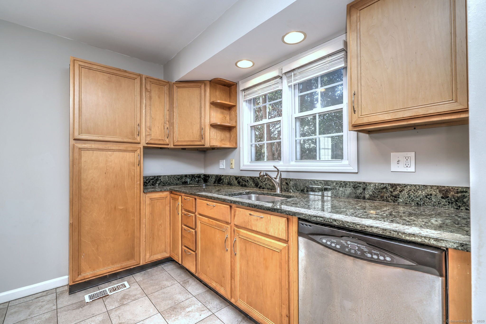 9 Paris Street, Milford, Connecticut image 19