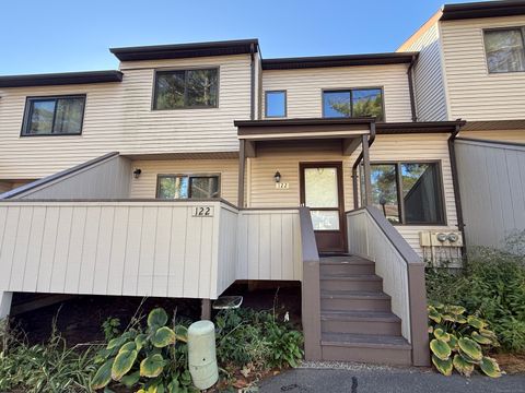 122 Cottonwood Road 122 Newington CT 06111