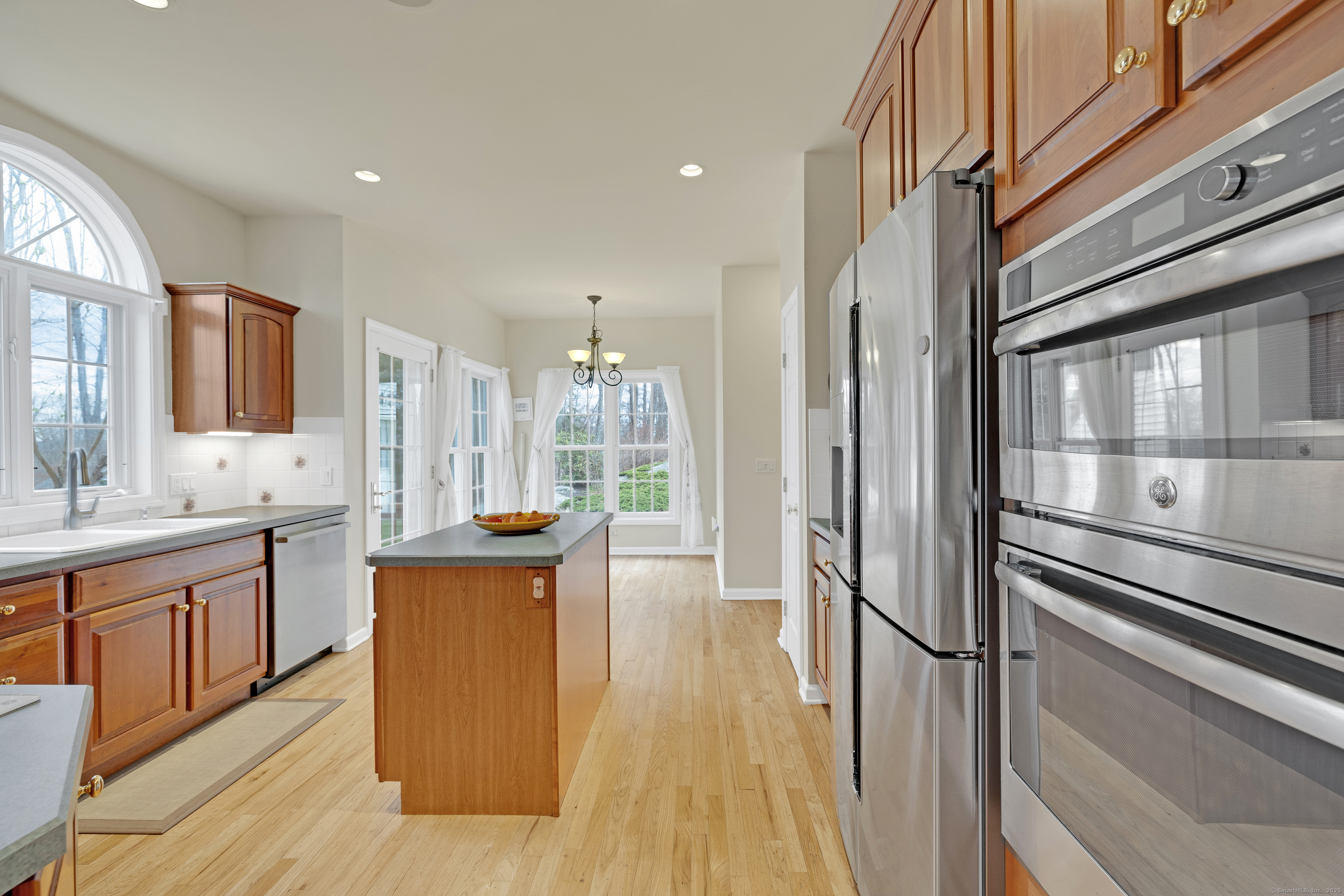 33 Deer Run Road, Brookfield, Connecticut image 8