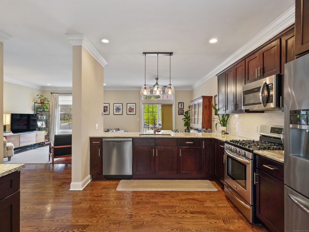 Photo of 91 W Broad Street #11, Stamford, CT 06902 (MLS # 24140354)