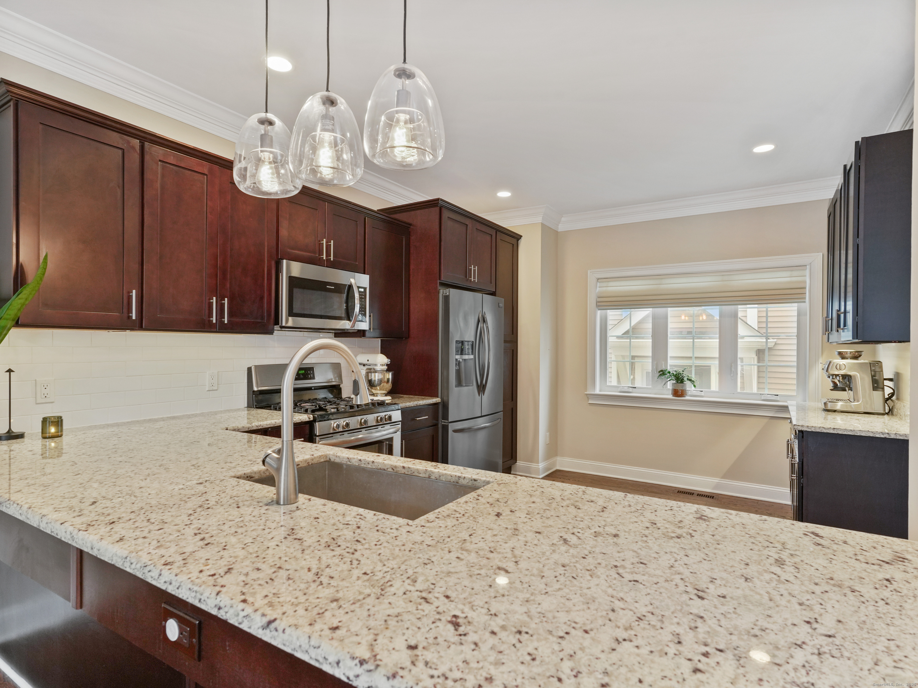 91 West Broad Street 11