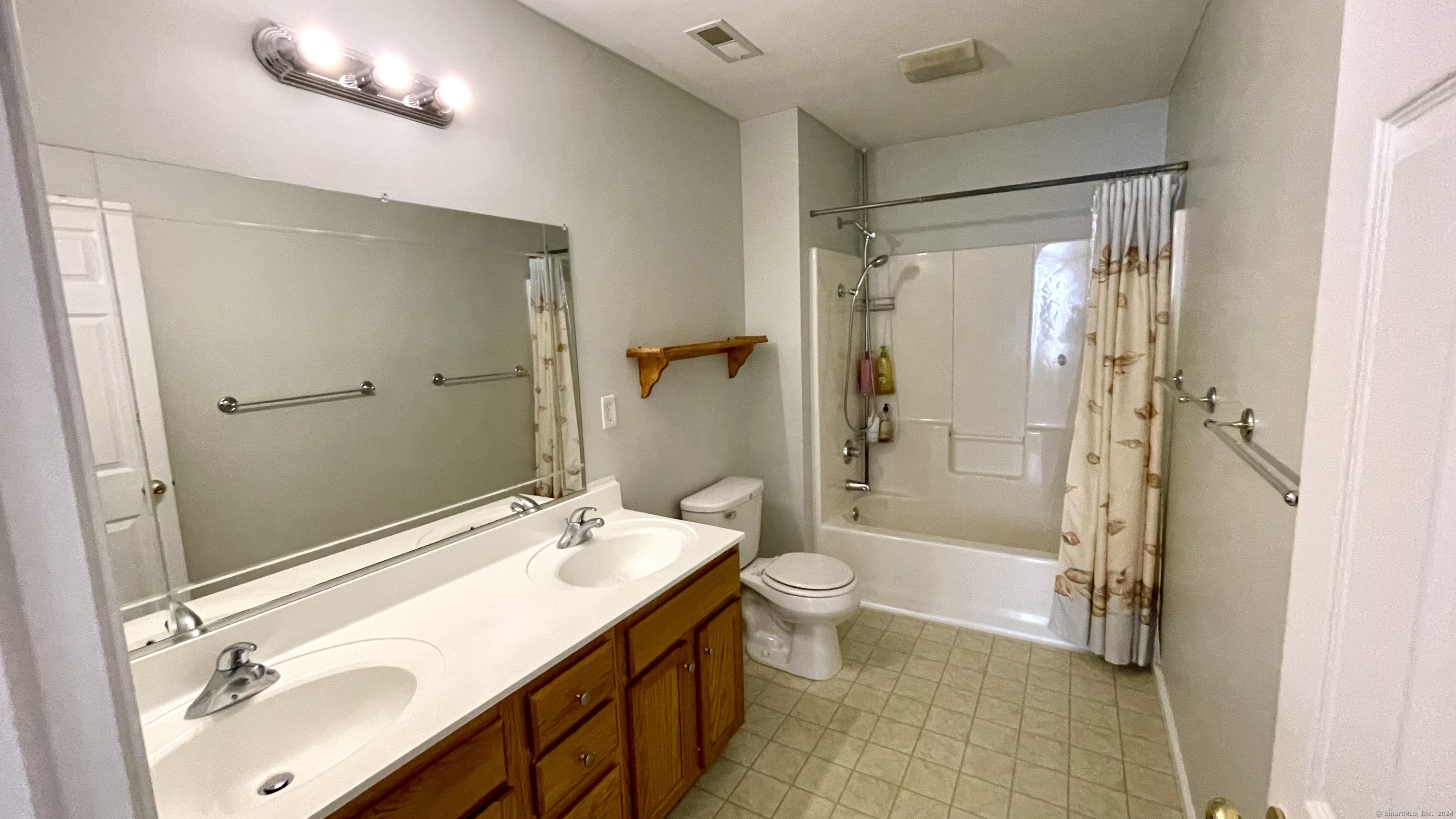 130 State Street #I 18, North Haven, Connecticut image 17