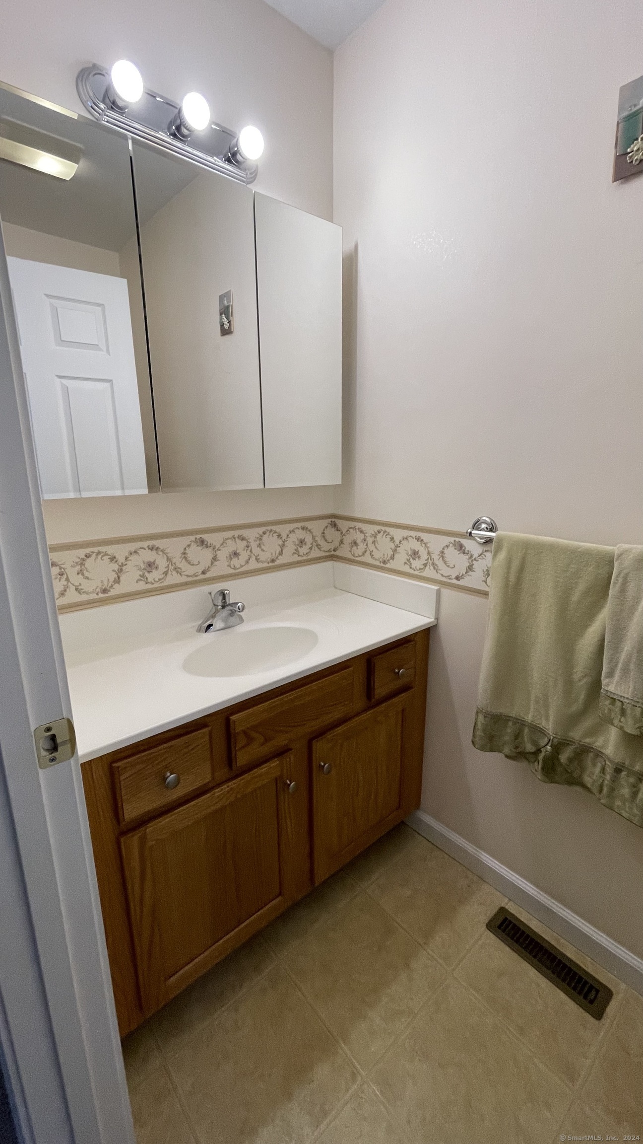130 State Street #I 18, North Haven, Connecticut image 8