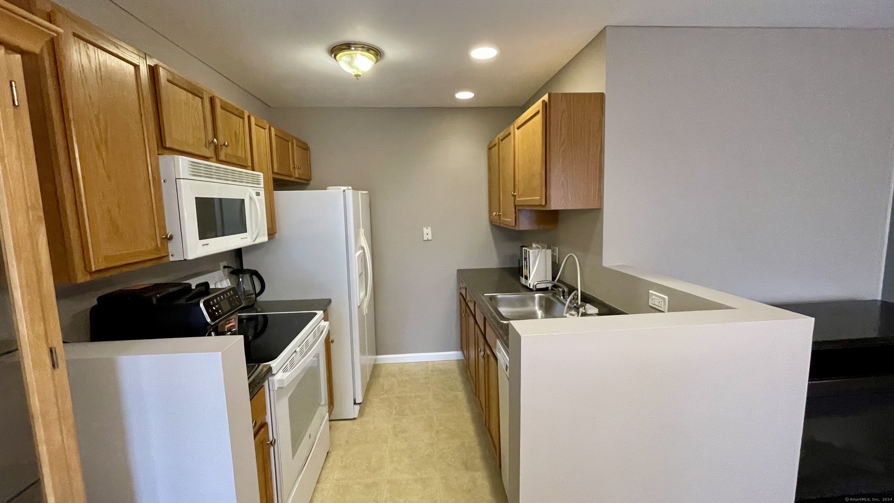 130 State Street #I 18, North Haven, Connecticut image 6