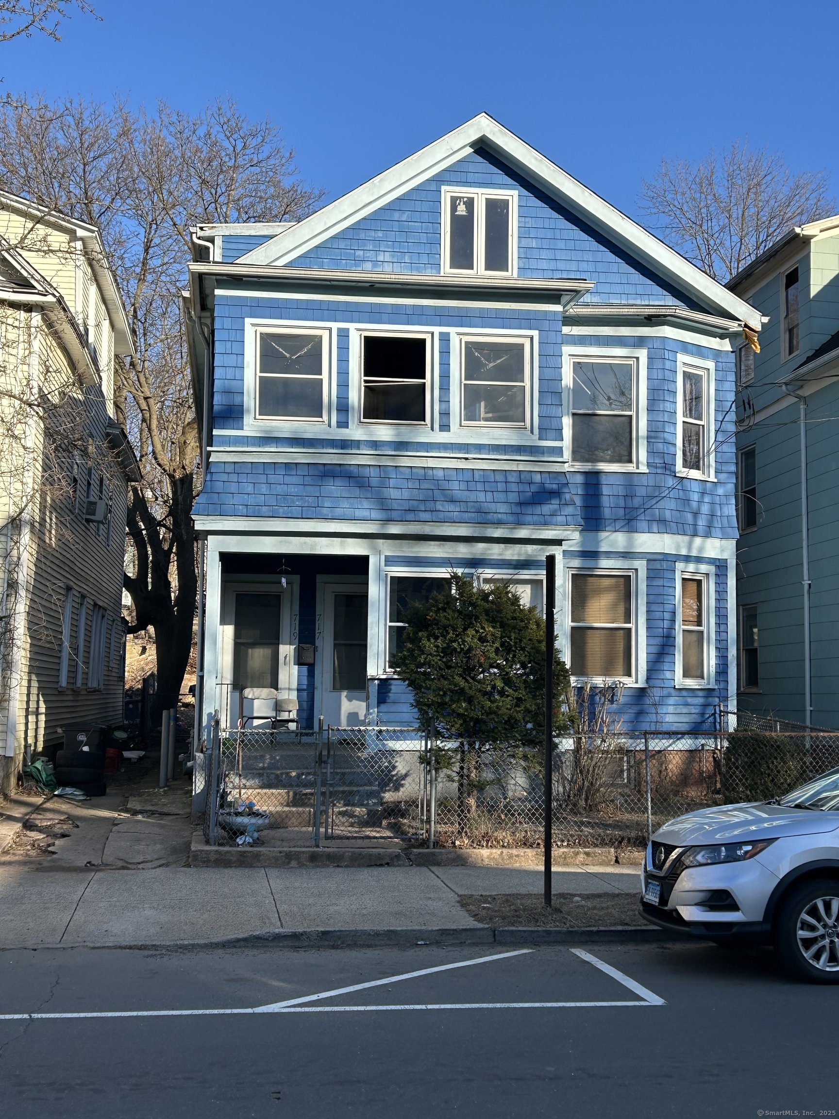 Property for Sale at Winchester Avenue, New Haven, Connecticut - Bedrooms: 5 
Bathrooms: 2 
Rooms: 8  - $300,000