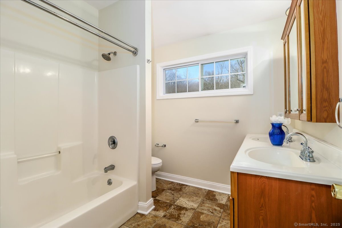 185 Great Quarter Road, Newtown, Connecticut image 26