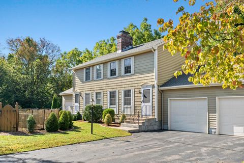 13 Early Dawn Circle Windsor CT 06095