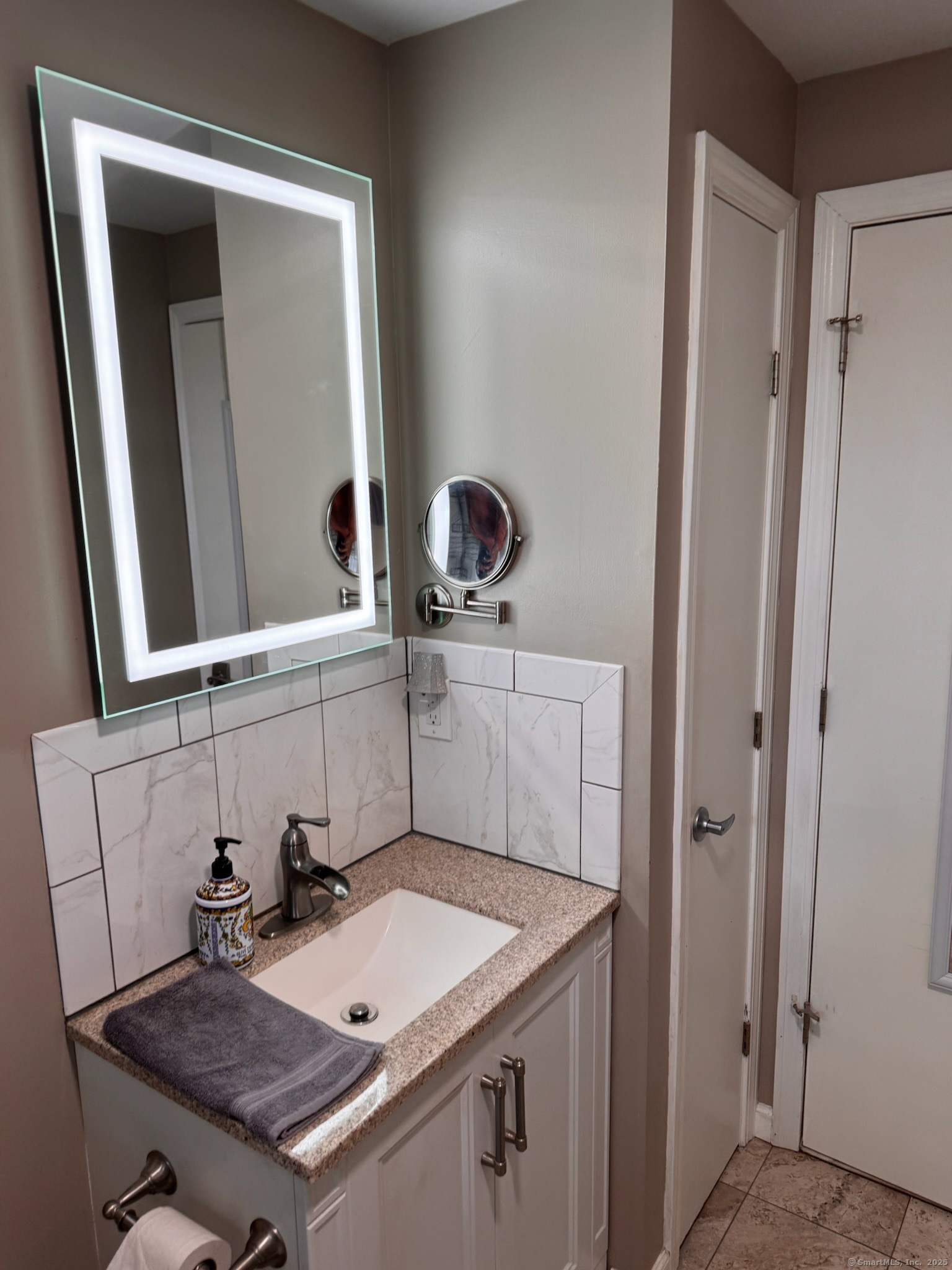 24 Shady Drive, Wallingford, Connecticut image 20