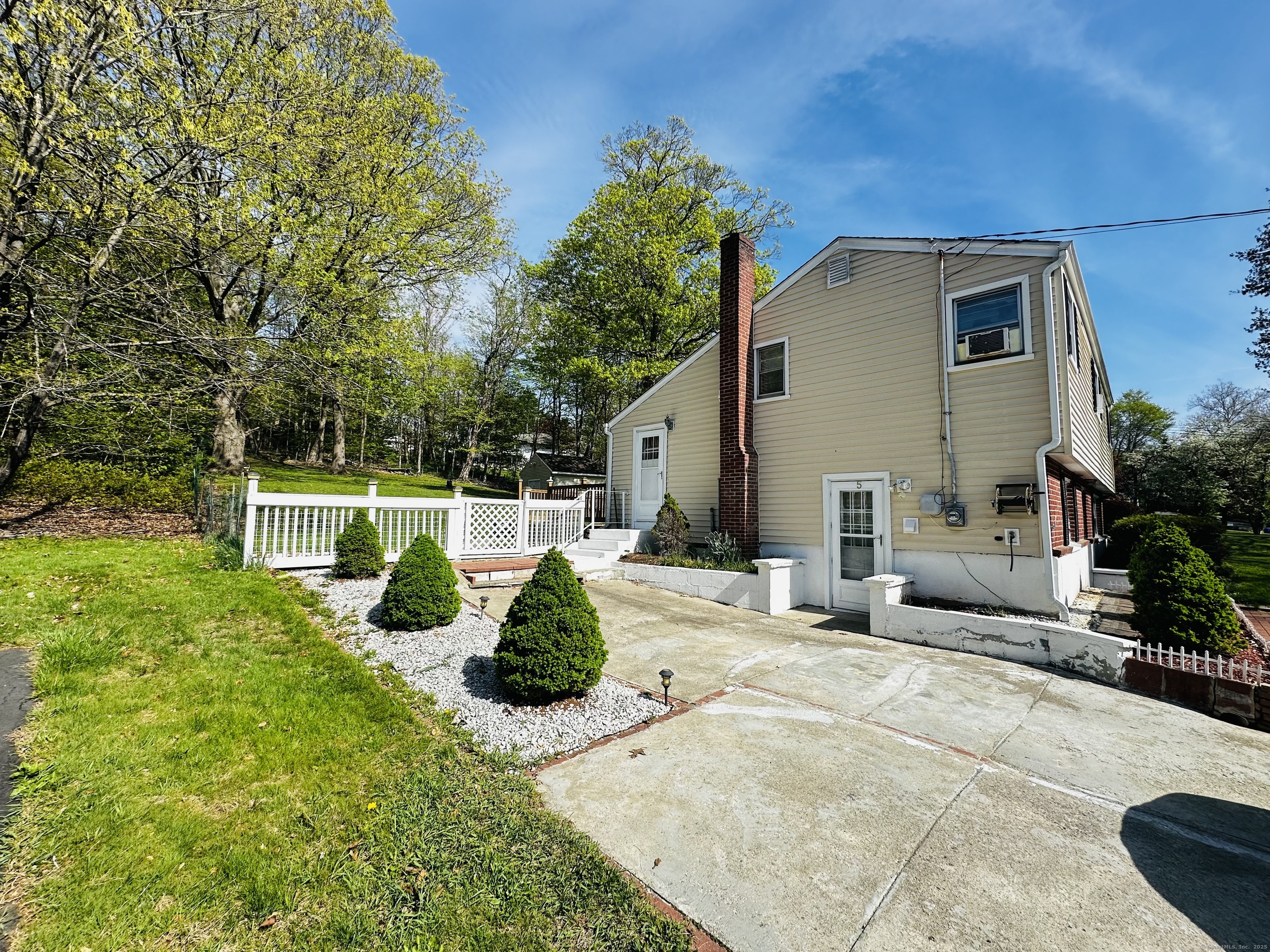 5 N Ridgeland Road, Wallingford, Connecticut image 2