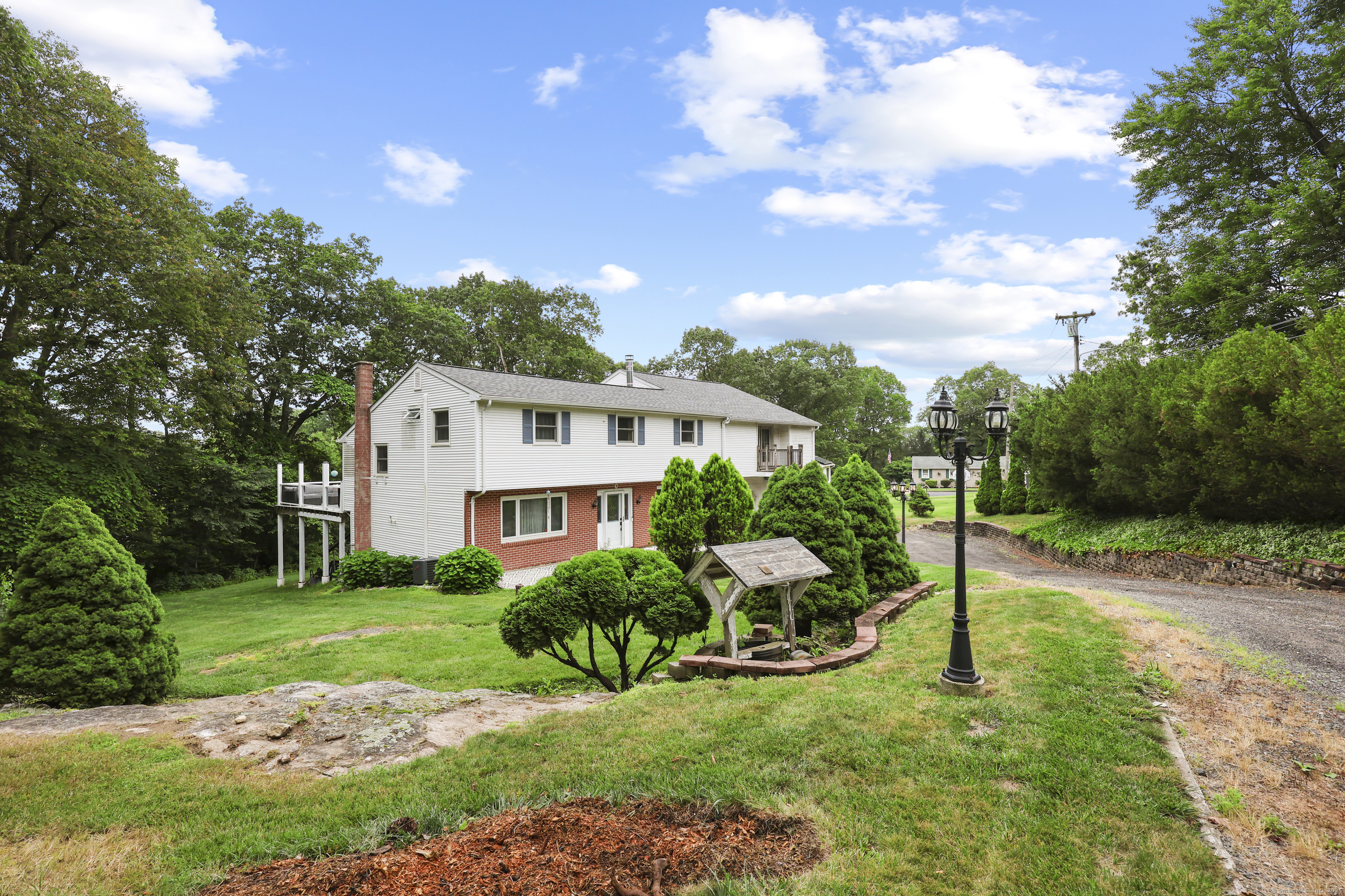 9 Meadowbrook Lane