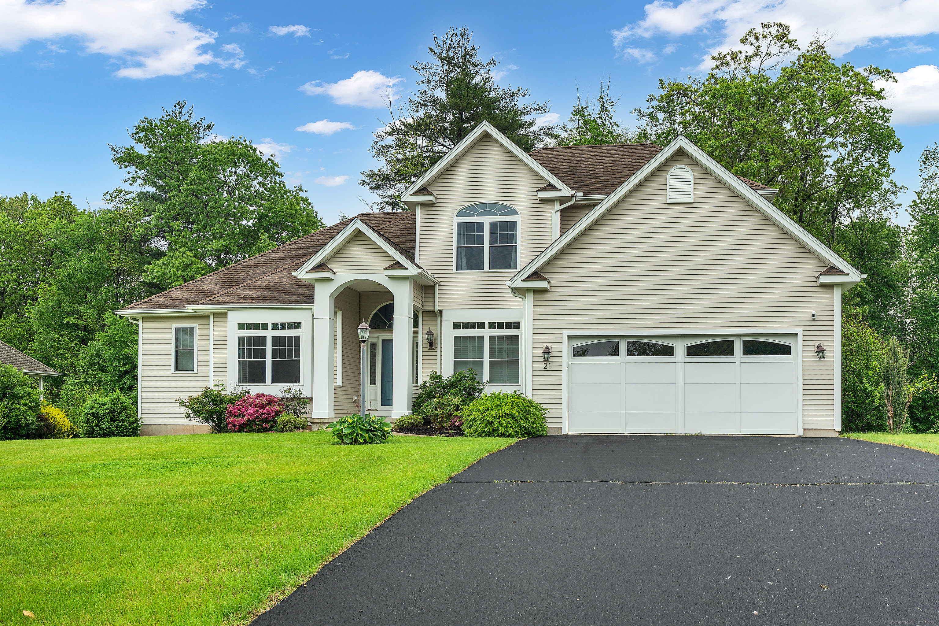 Bloomfield, Connecticut 06002, United States, 4 Bedrooms Bedrooms, ,3 BathroomsBathrooms,Residential,Pending,141685 Bloomfield, Connecticut 06002, United States, 4 Bedrooms Bedrooms, ,3 BathroomsBathrooms,Residential,Pending,141685