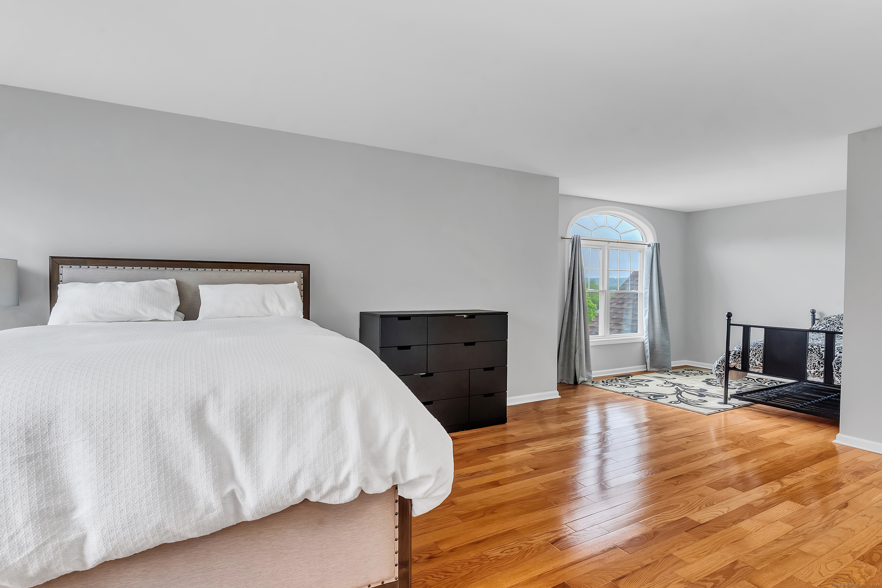 Bloomfield, Connecticut 06002, United States, 4 Bedrooms Bedrooms, ,3 BathroomsBathrooms,Residential,Pending,141685