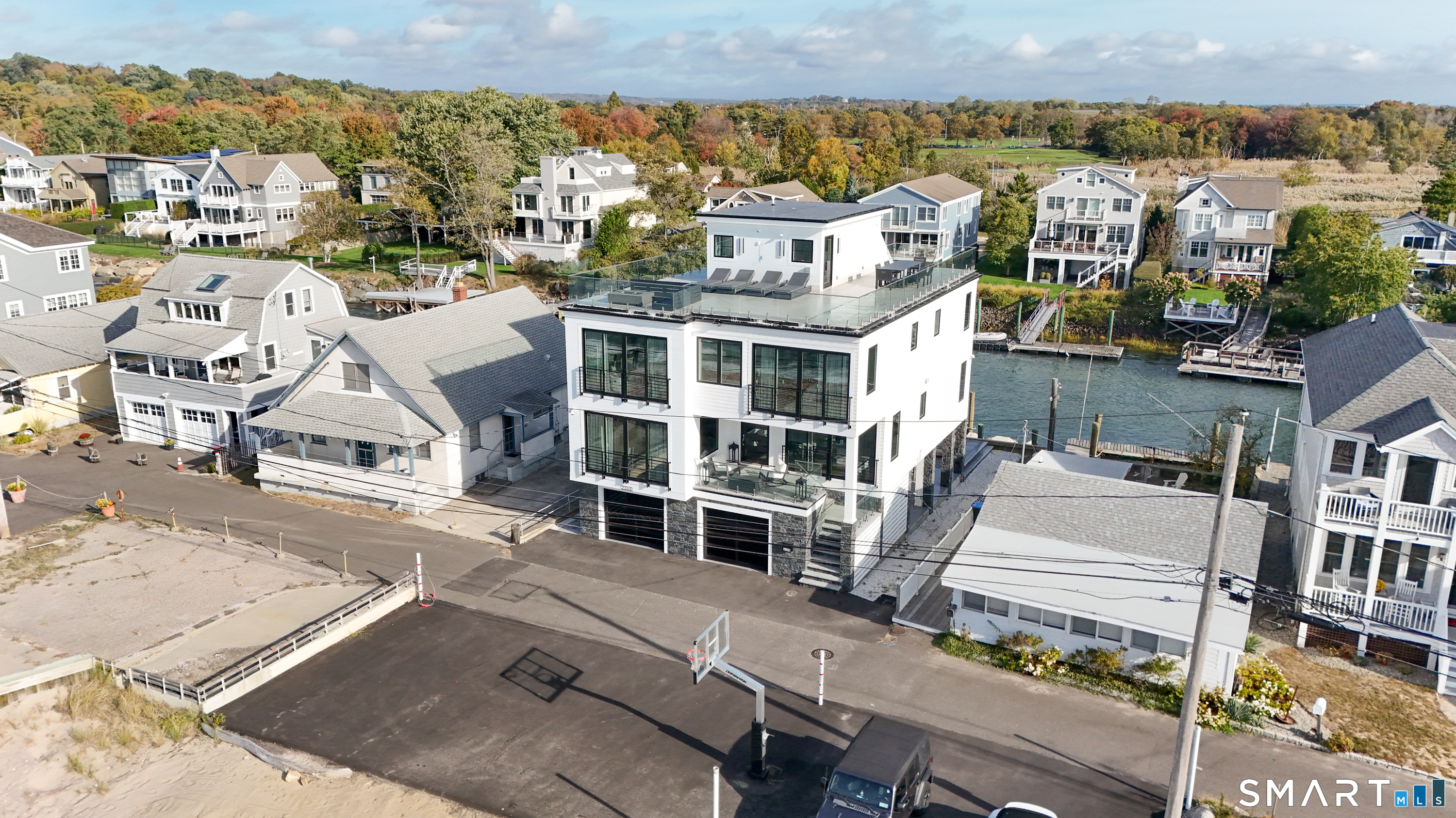 2268 Fairfield Beach Road