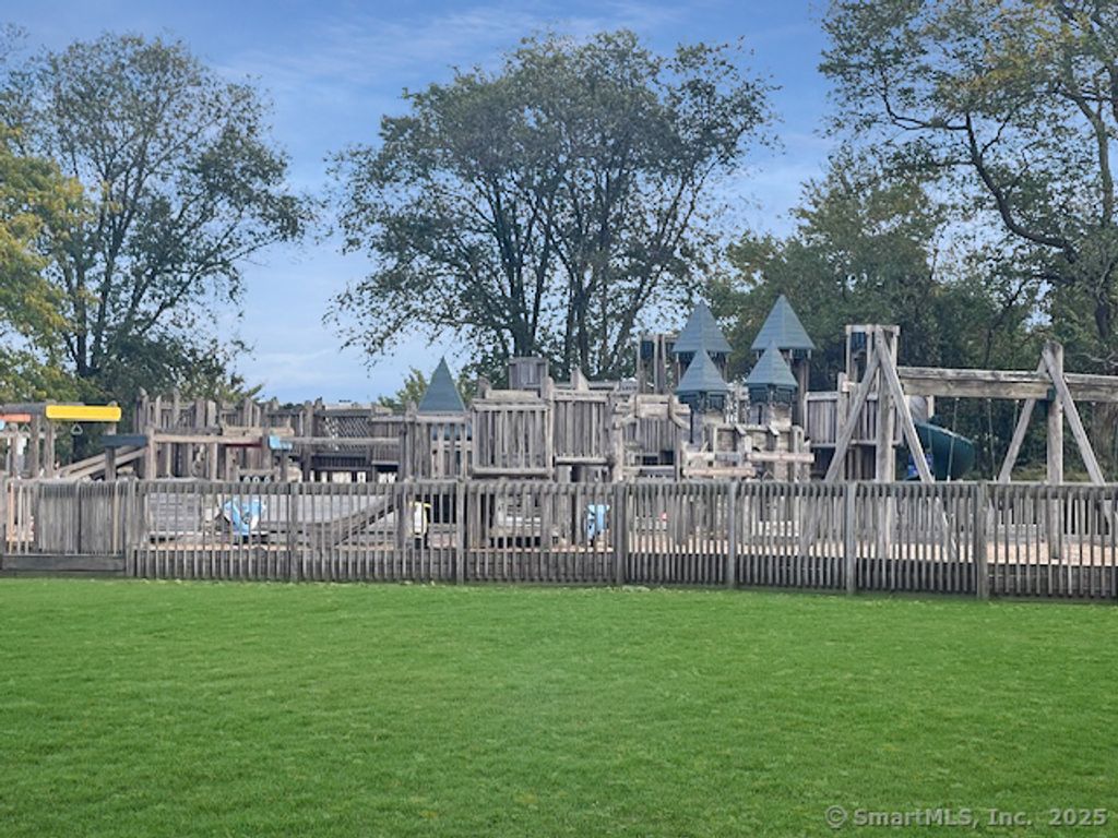 Photo of 107 Benson Place, Fairfield, CT 06824 (MLS # 24134943)