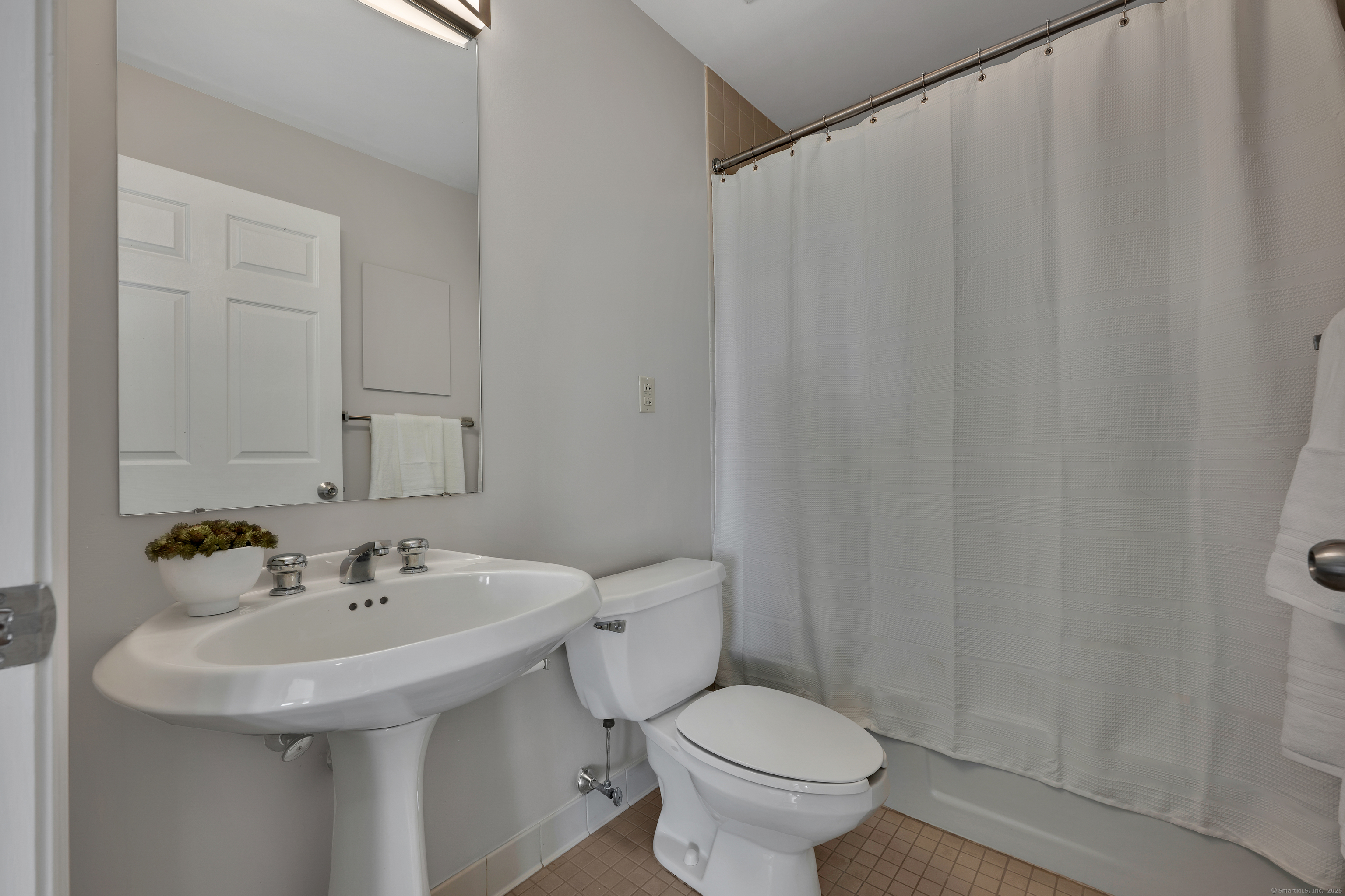 235 E River Drive #APT 1007, East Hartford, Connecticut image 19