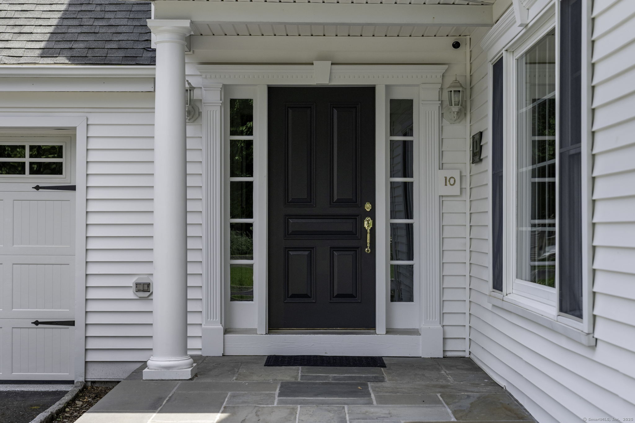 10 Holly Cove Circle