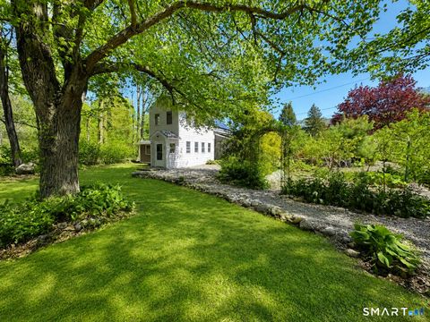 Photo of 77 N High Street, Clinton, CT 06413 (MLS # 24185064)