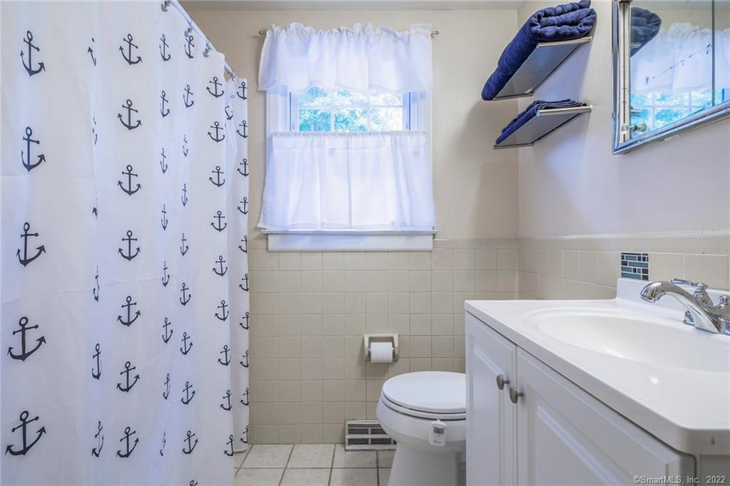 76 Chidsey Drive, North Branford, Connecticut image 16
