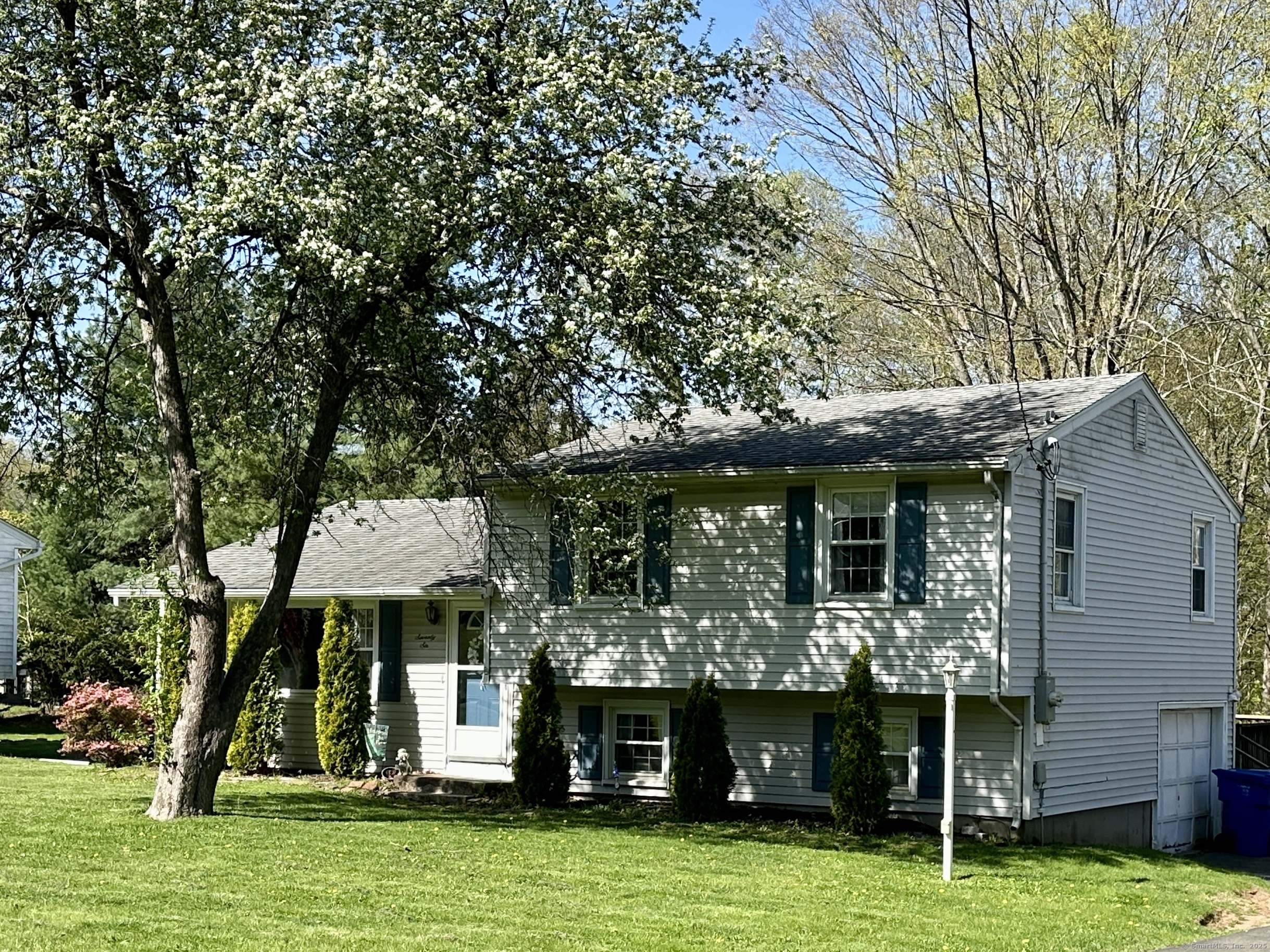 76 Chidsey Drive, North Branford, Connecticut image 24