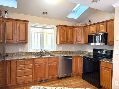 Tiny photo for 55 Stetson Place #55, Danbury, CT 06811 (MLS # 24132924)