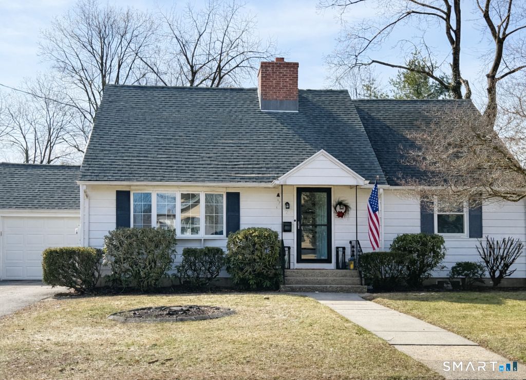 Photo of 24 Peace Court, Plainville, CT 06062 (MLS # 24159663)