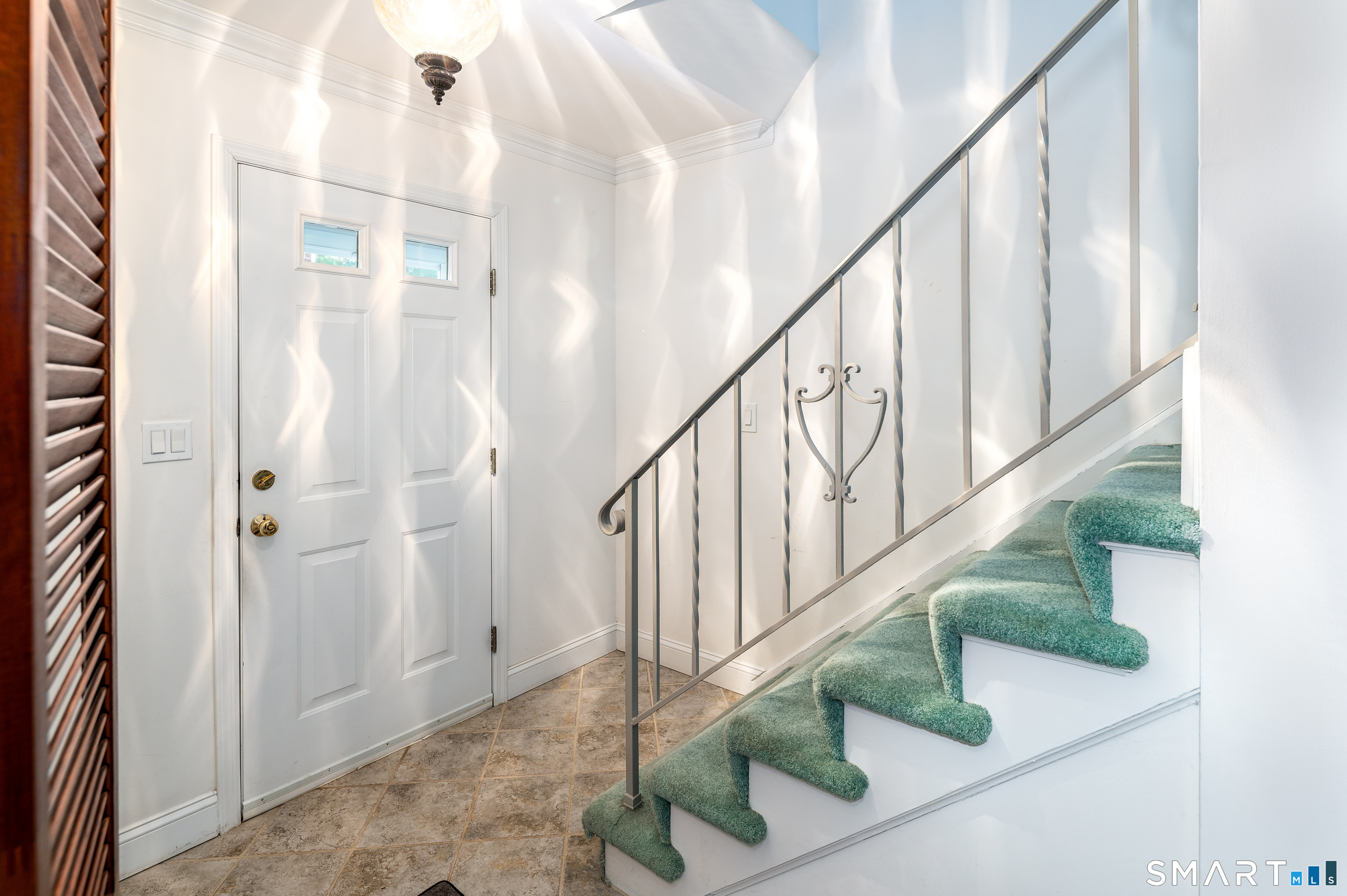 240 Wardwell Street APT 26