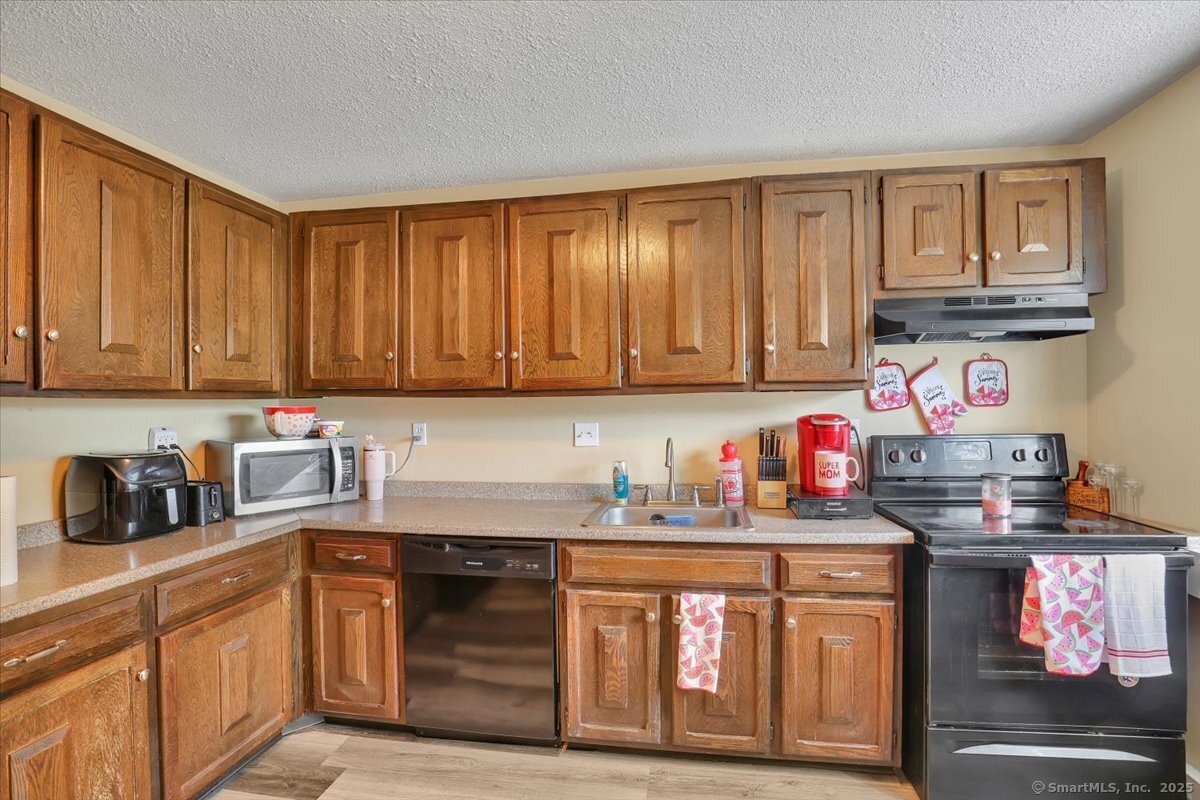 3 Georgetown Drive H