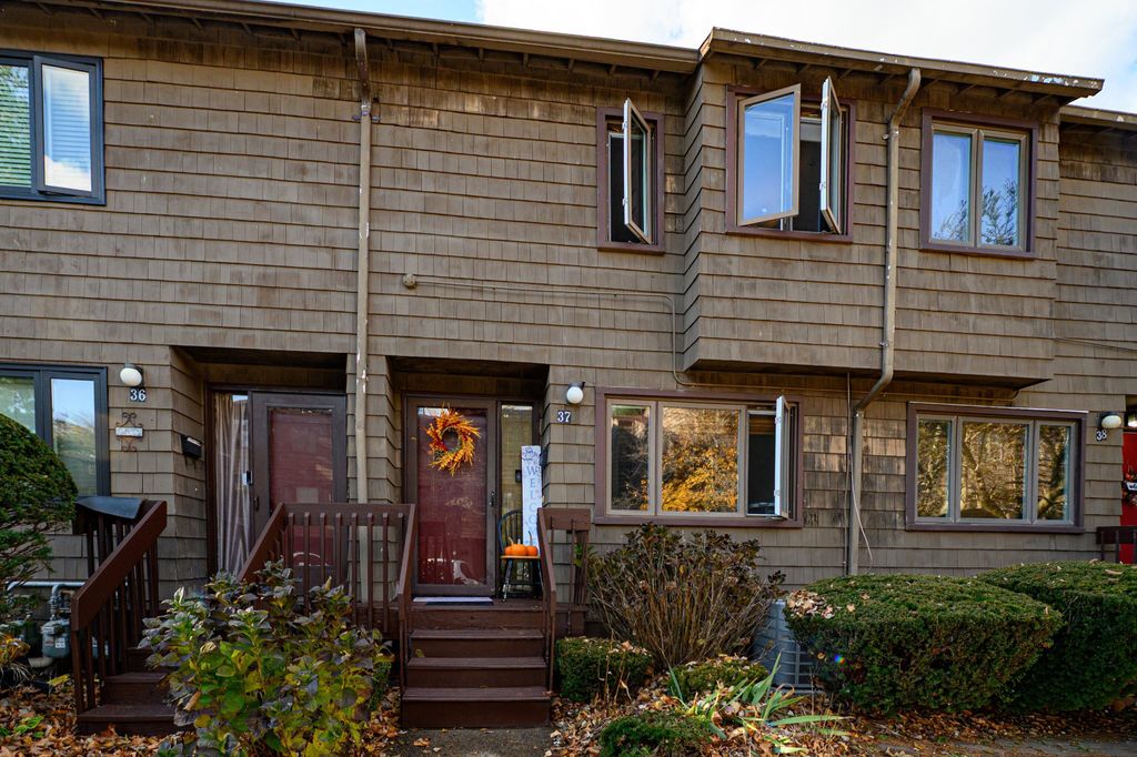 Photo of 37 Towne House Road #37, Hamden, CT 06514 (MLS # 24135658)