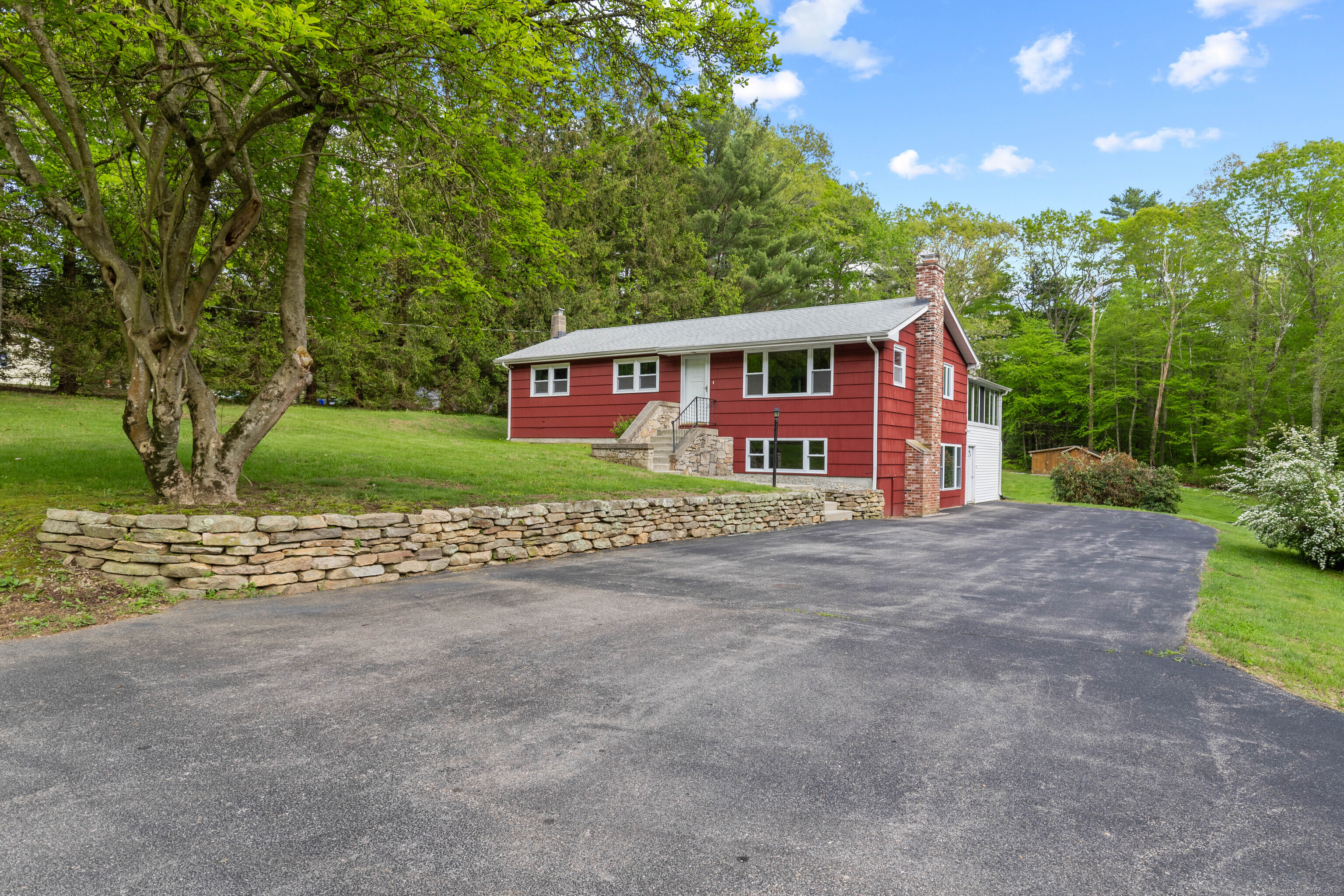 654 Beach Pond Road, Voluntown, Connecticut image 1
