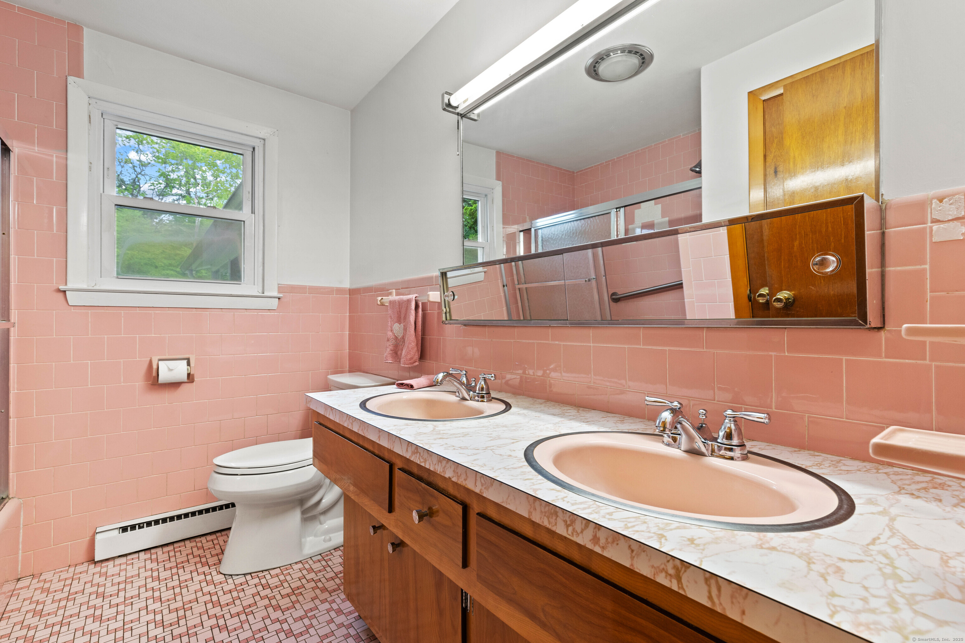 654 Beach Pond Road, Voluntown, Connecticut image 12